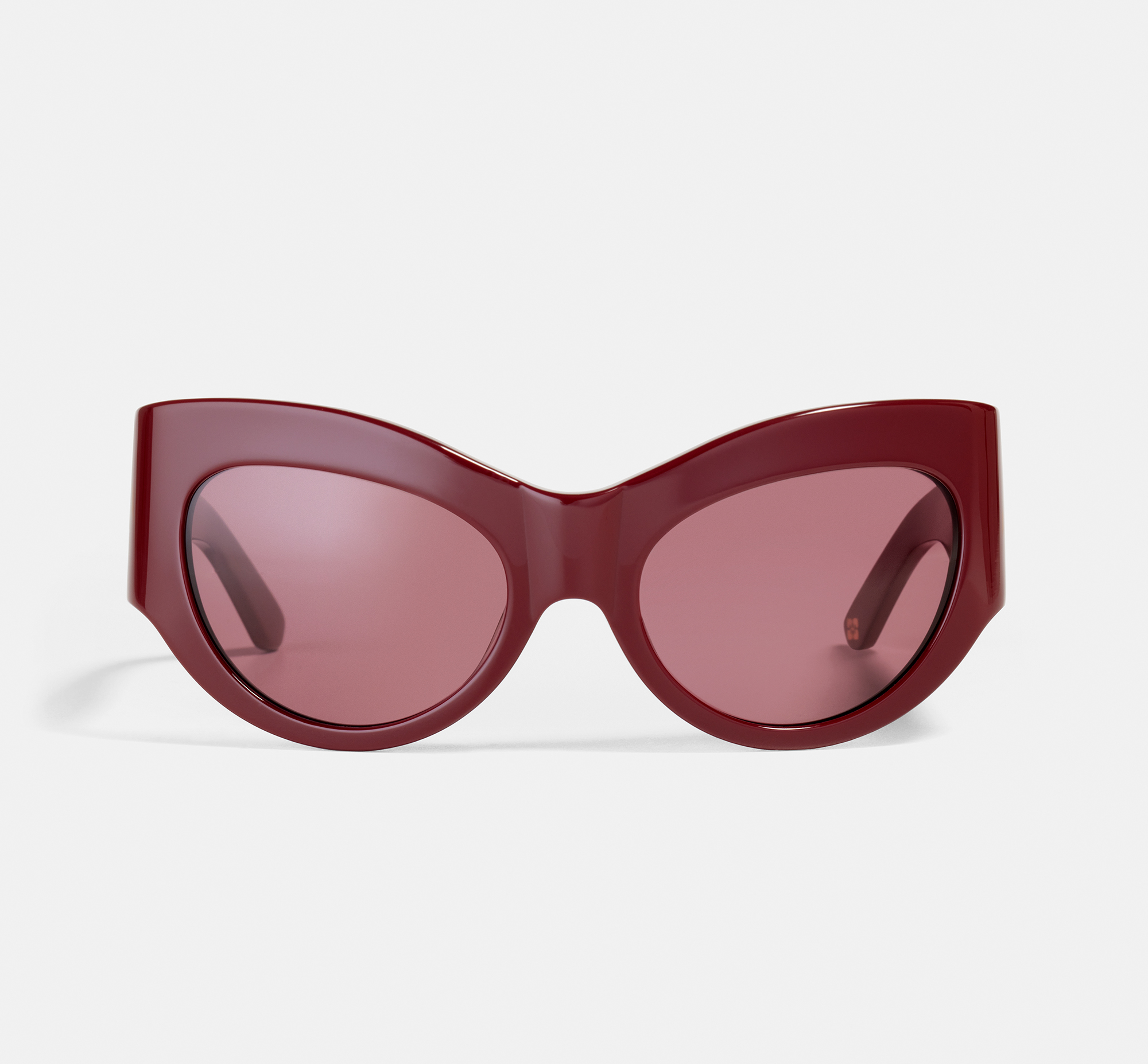 Trixie x GANNI Rødvin | Oval Acetate Sunglasses | Ace & Tate