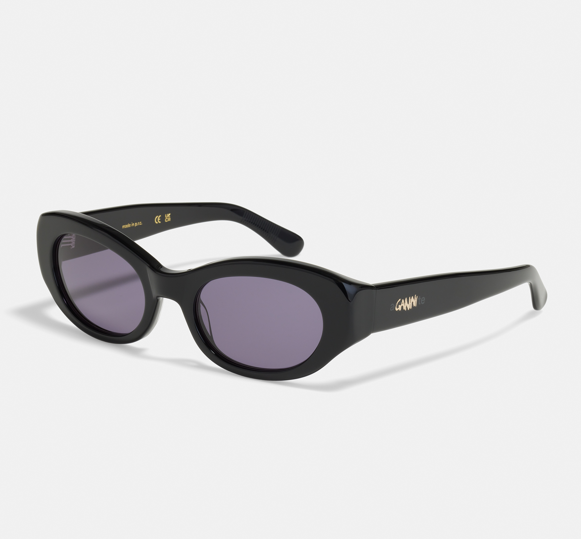 dakota-ganni-liquorice-w-cloth