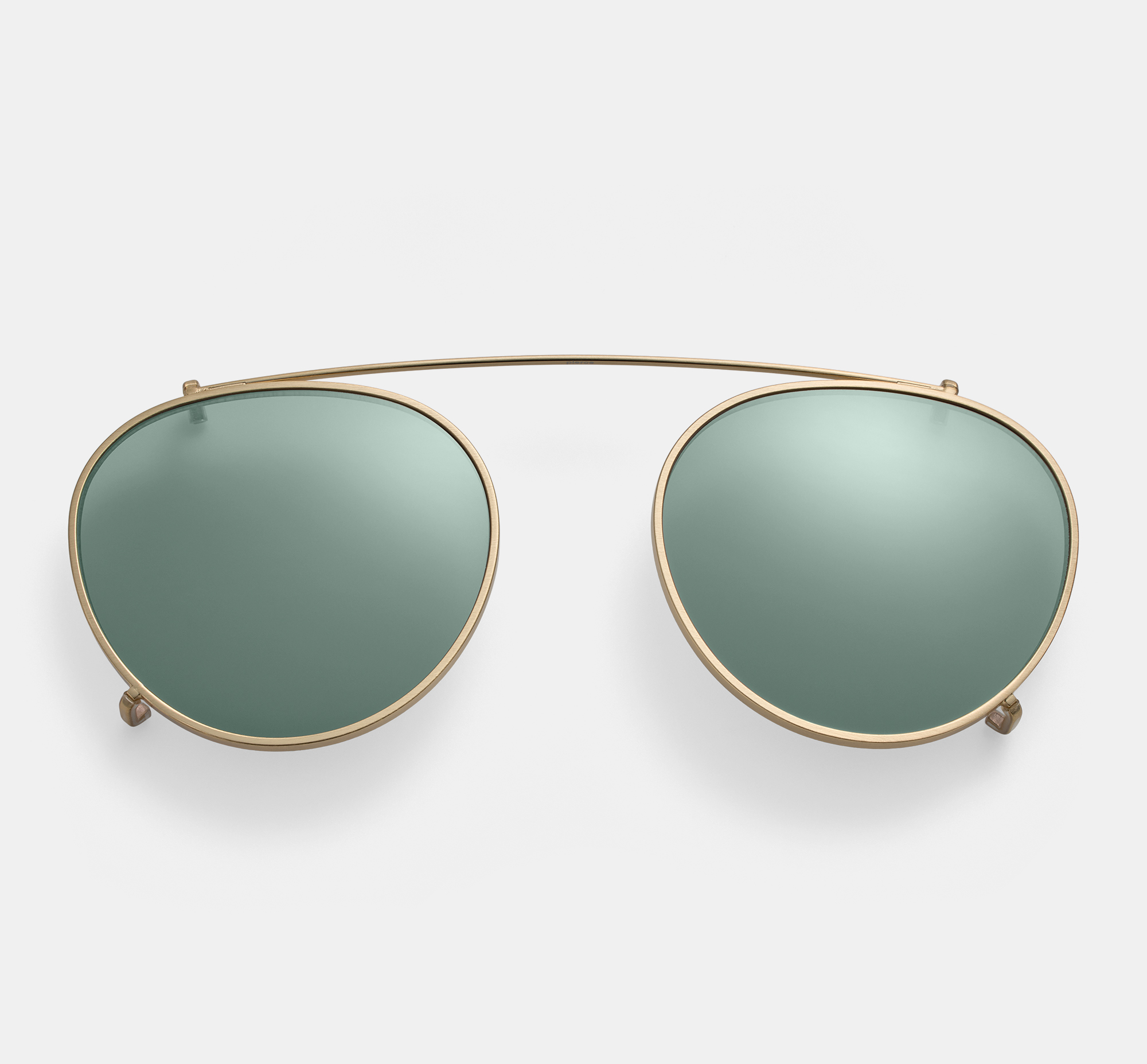 Pierce Large Clip-on Satin Gold | Clip-on sunglasses | Ace & Tate
