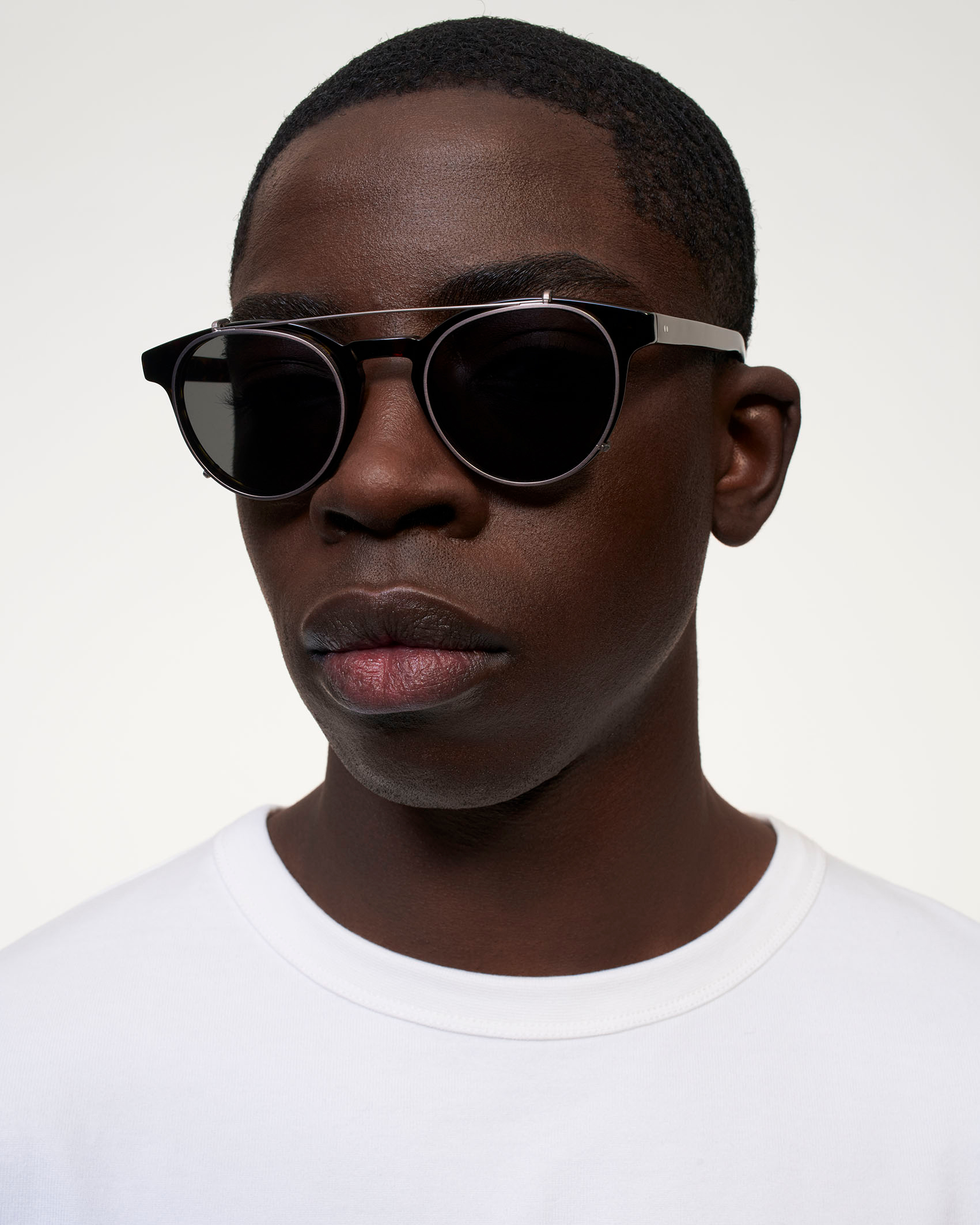 Pierce Large Clip-on Satin Gold | Clip-on sunglasses | Ace & Tate
