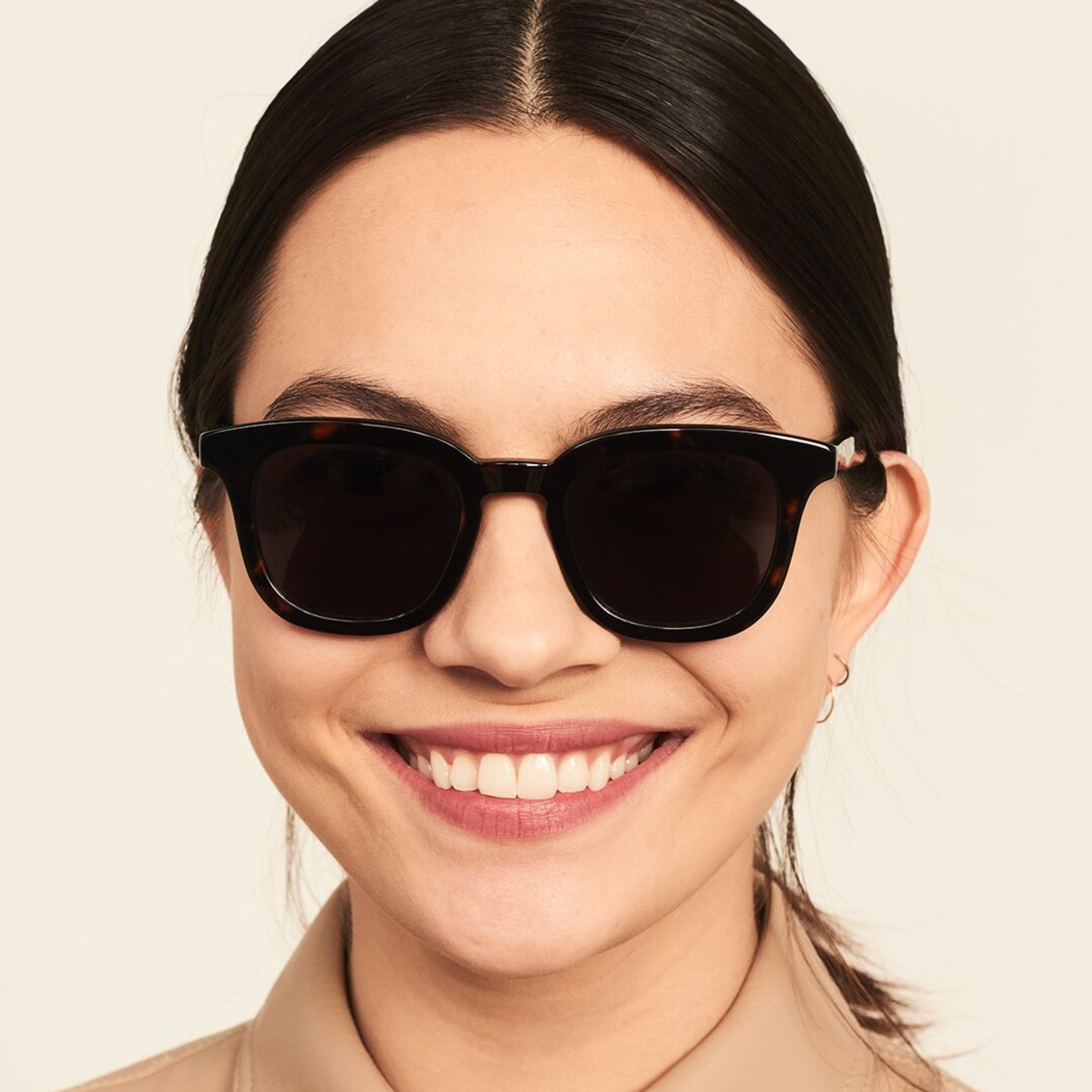 Ace & Tate Solaires | carrée Acétate in tortoise