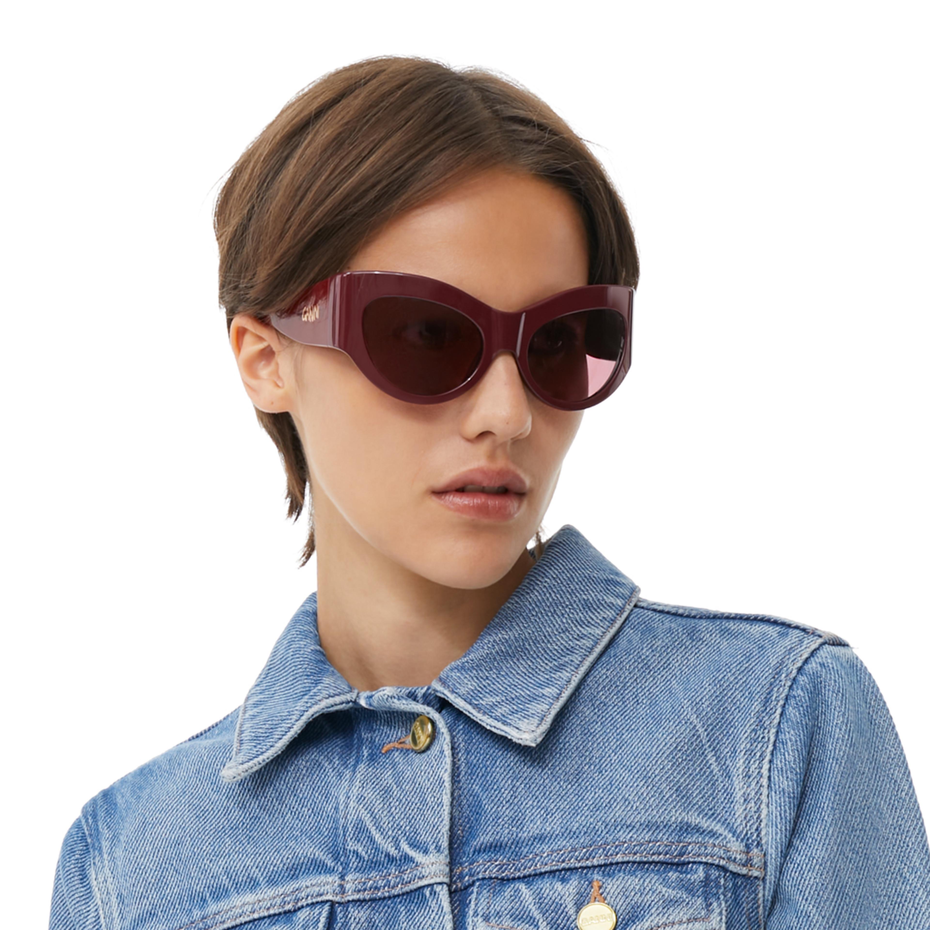 Ace & Tate Solaires | oval recyclé in Violet, Rouge
