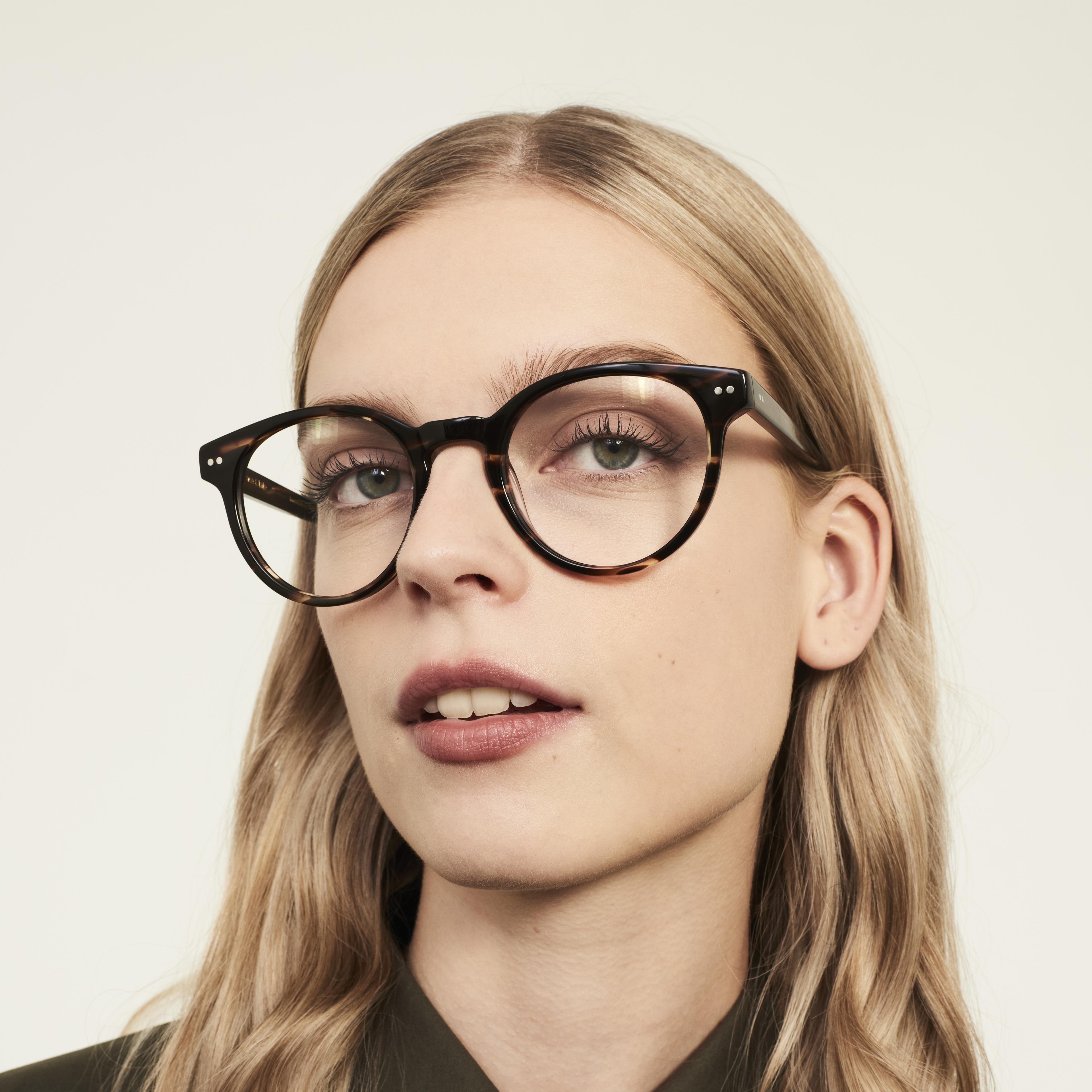 Ace & Tate Glasses | Round Acetate in Beige, Brown