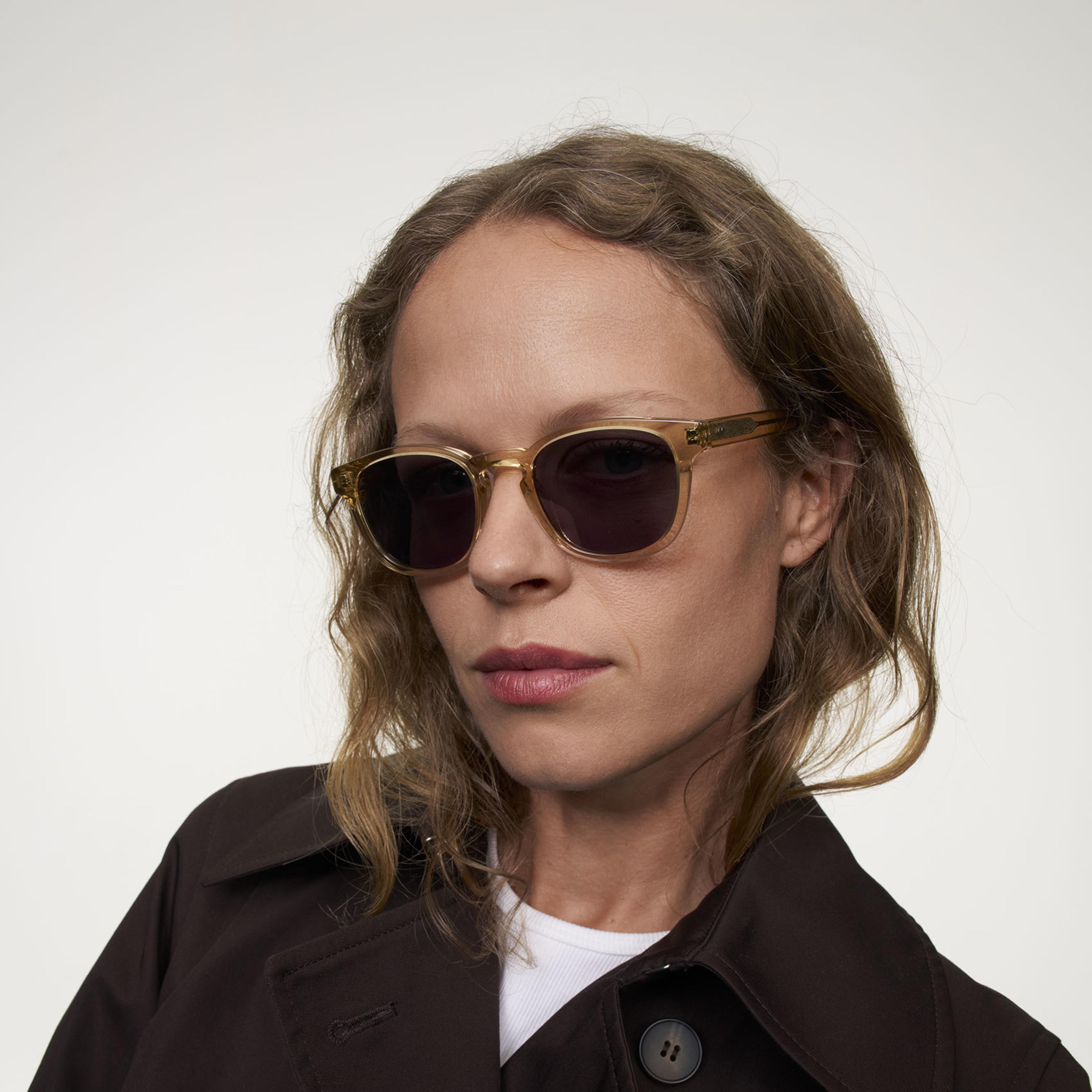 Ace & Tate Sonnenbrillen | Quadratisch Acetat in Gelb