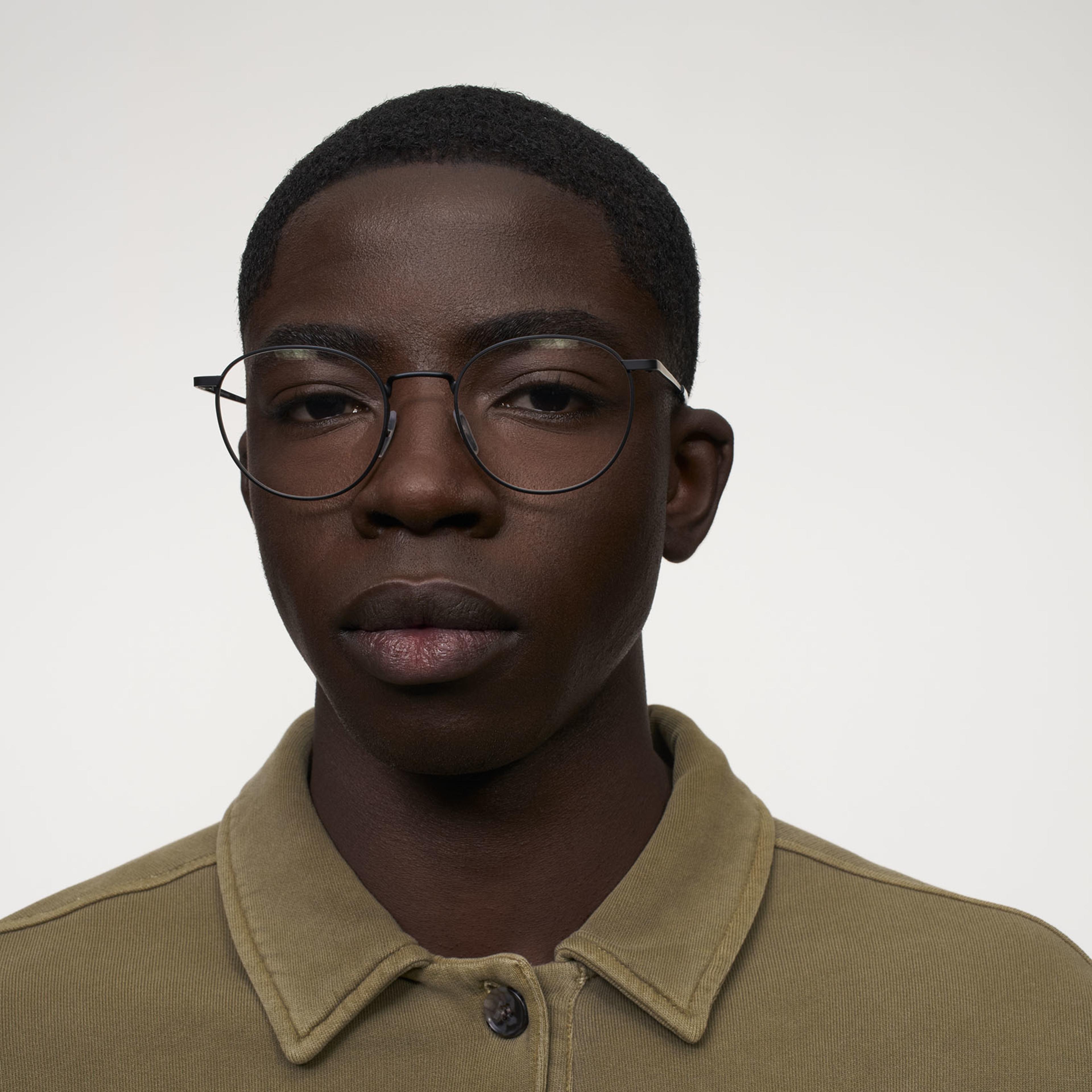 Ace & Tate Glasses | Round Metal in Black