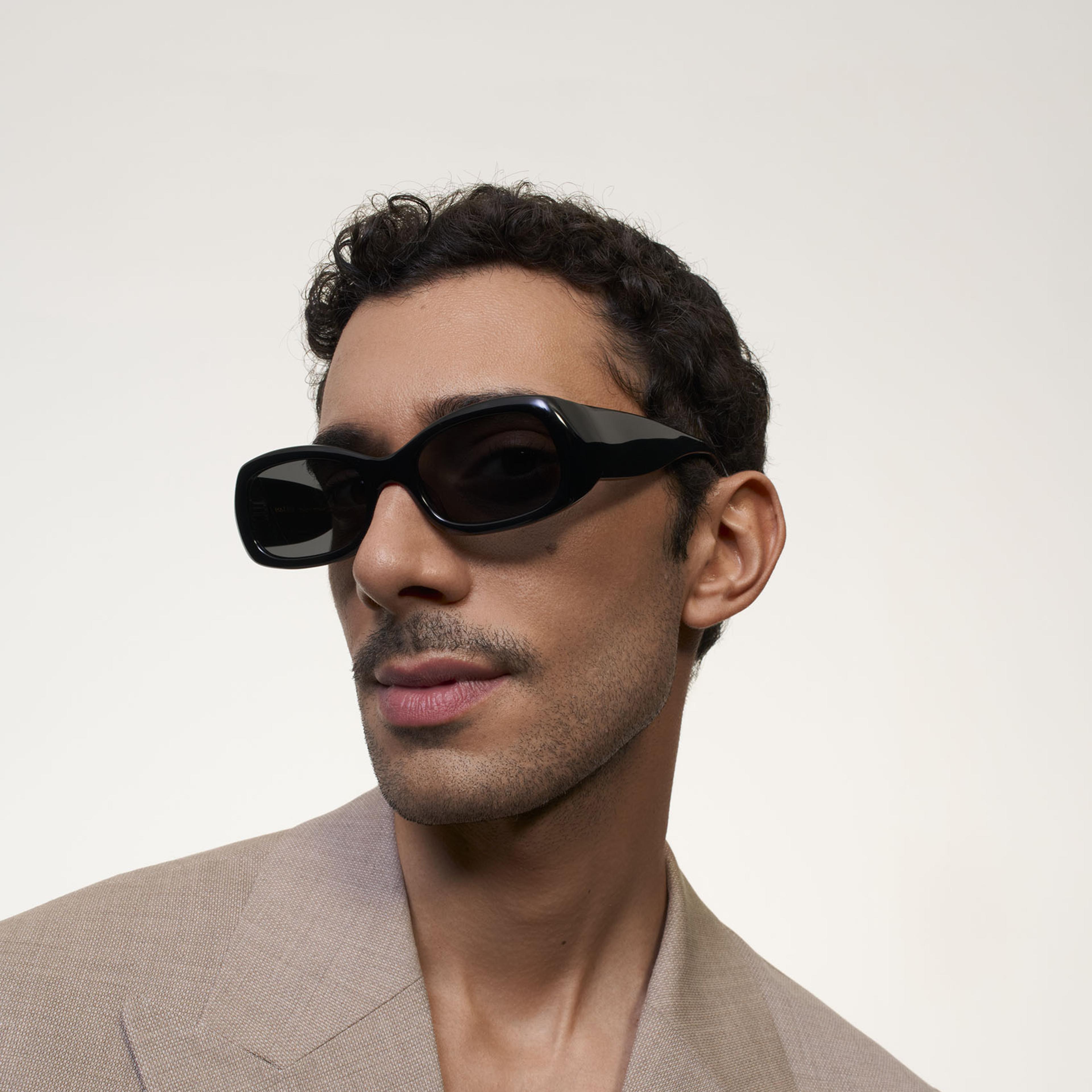 Ace & Tate Sunglasses | Oval Acetate in Black