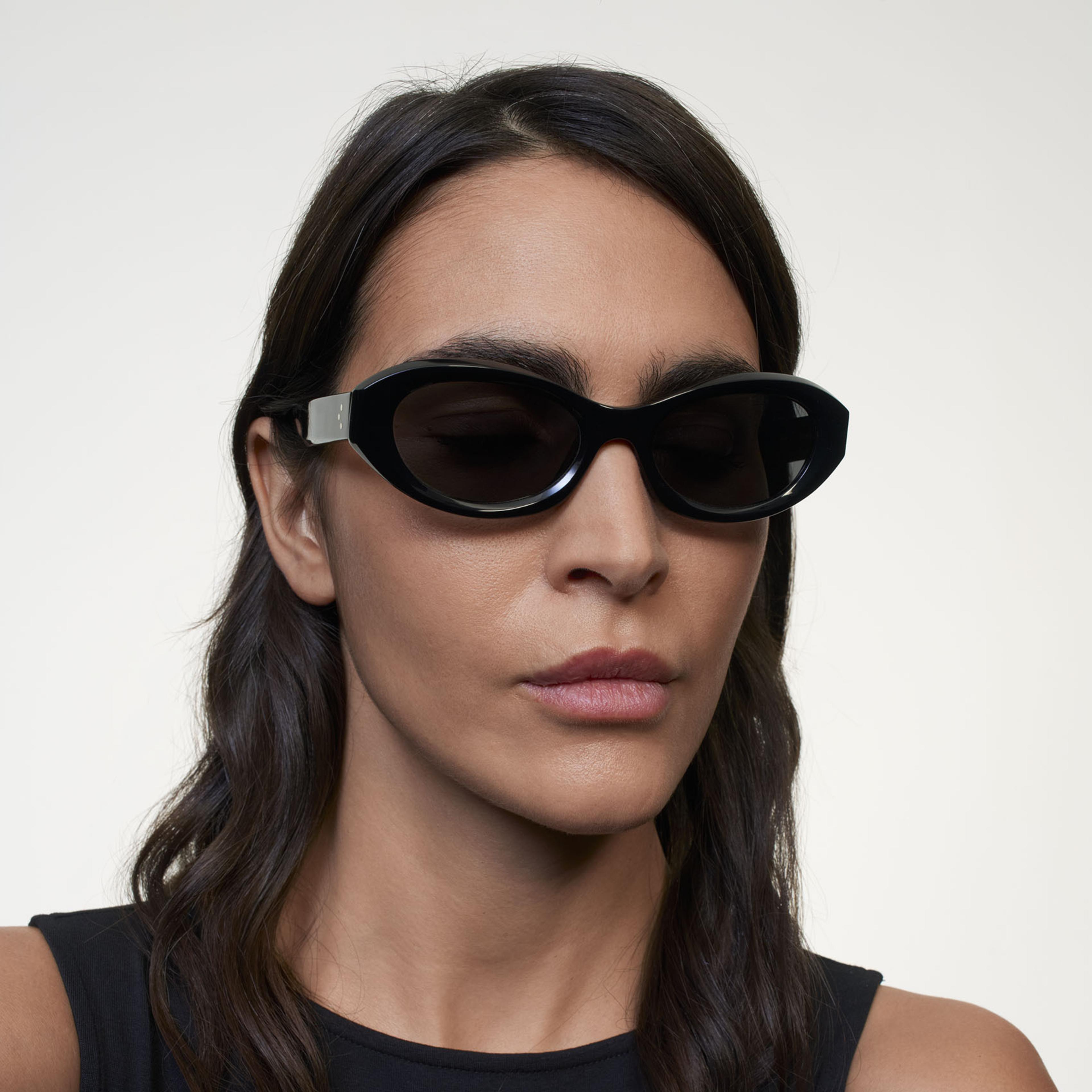 Ace & Tate Sonnenbrillen | Oval Acetat in Schwarz