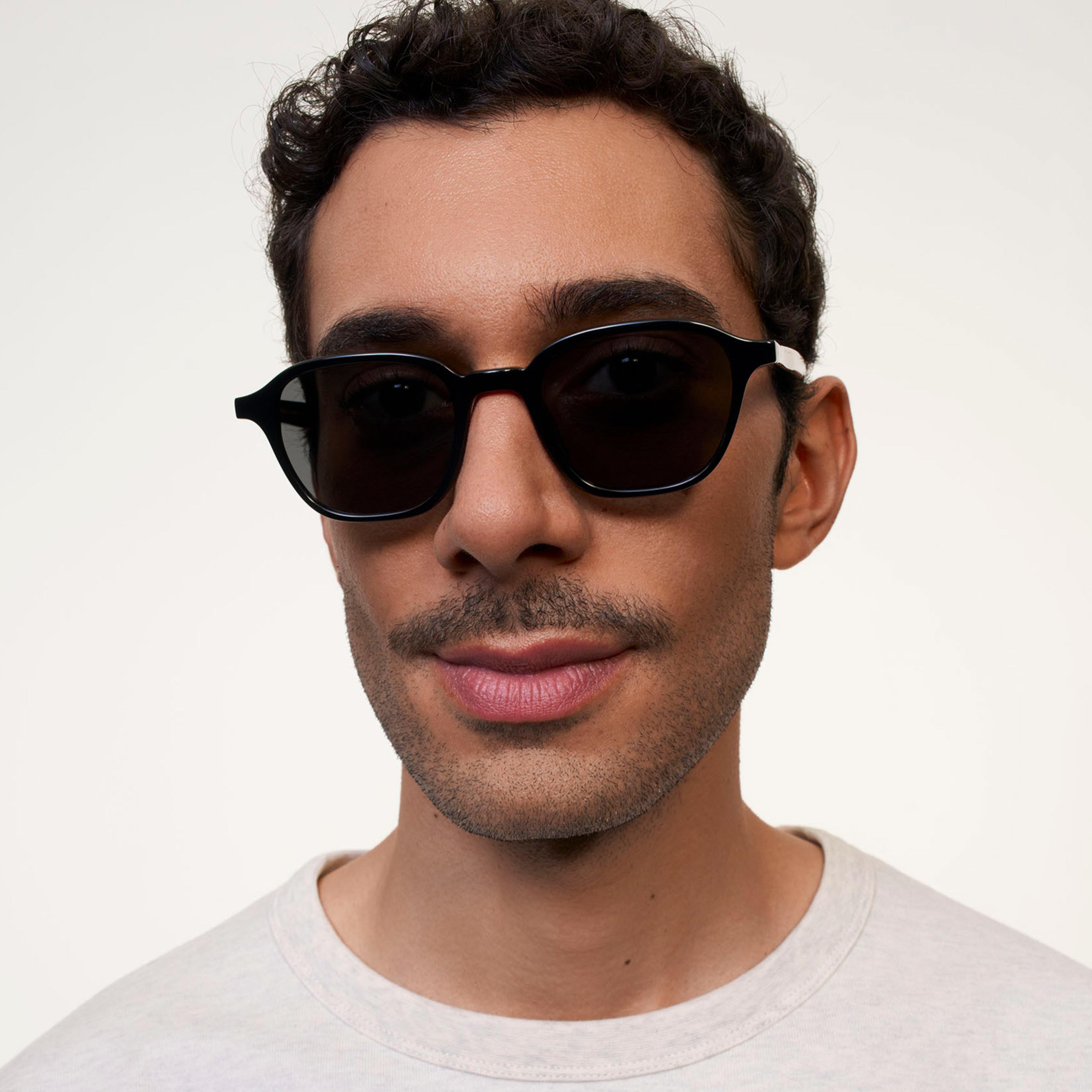 Ace & Tate Sonnenbrillen | Quadratisch Acetat in Schwarz