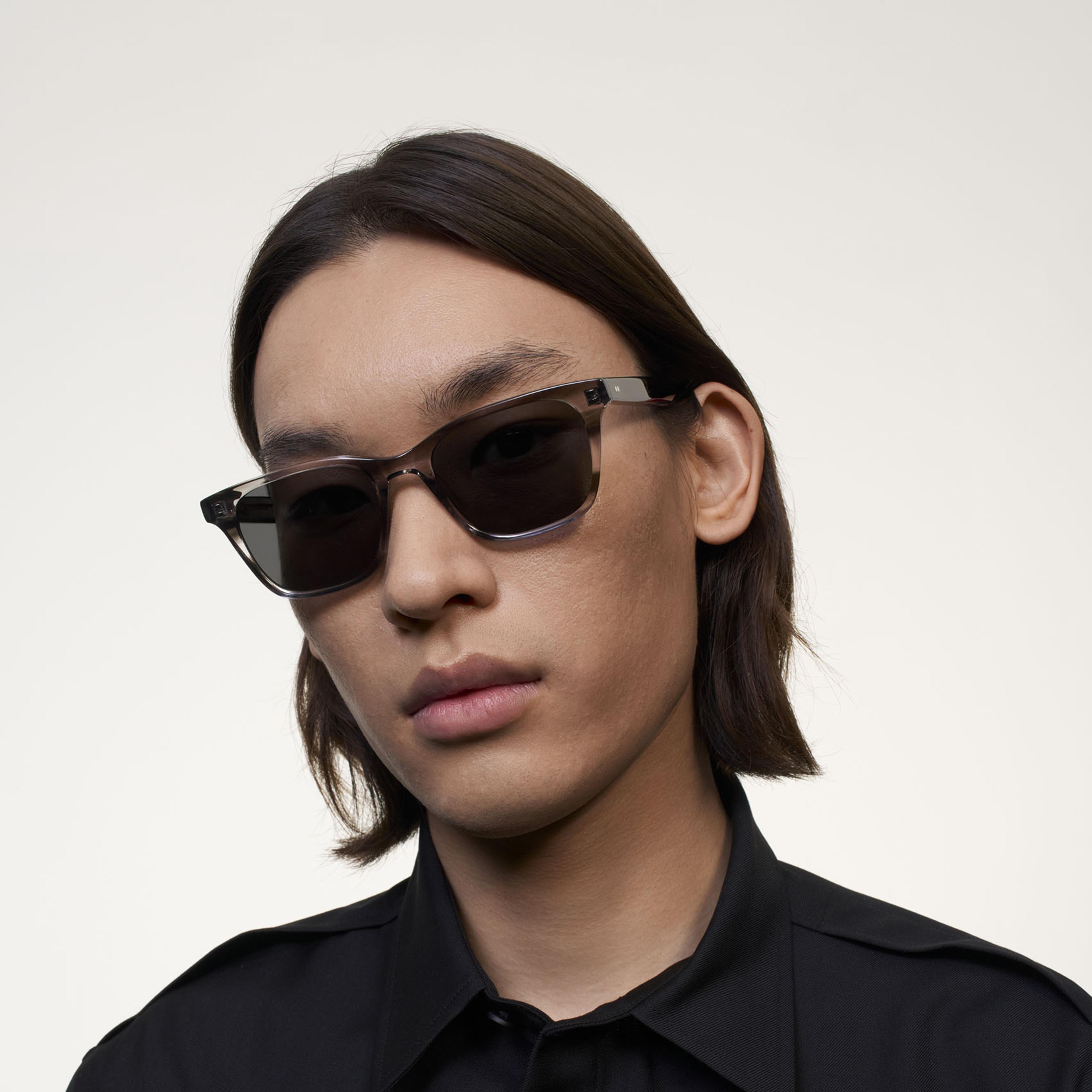 Ace & Tate Sonnenbrillen | Quadratisch Acetat in Transparent, Grau