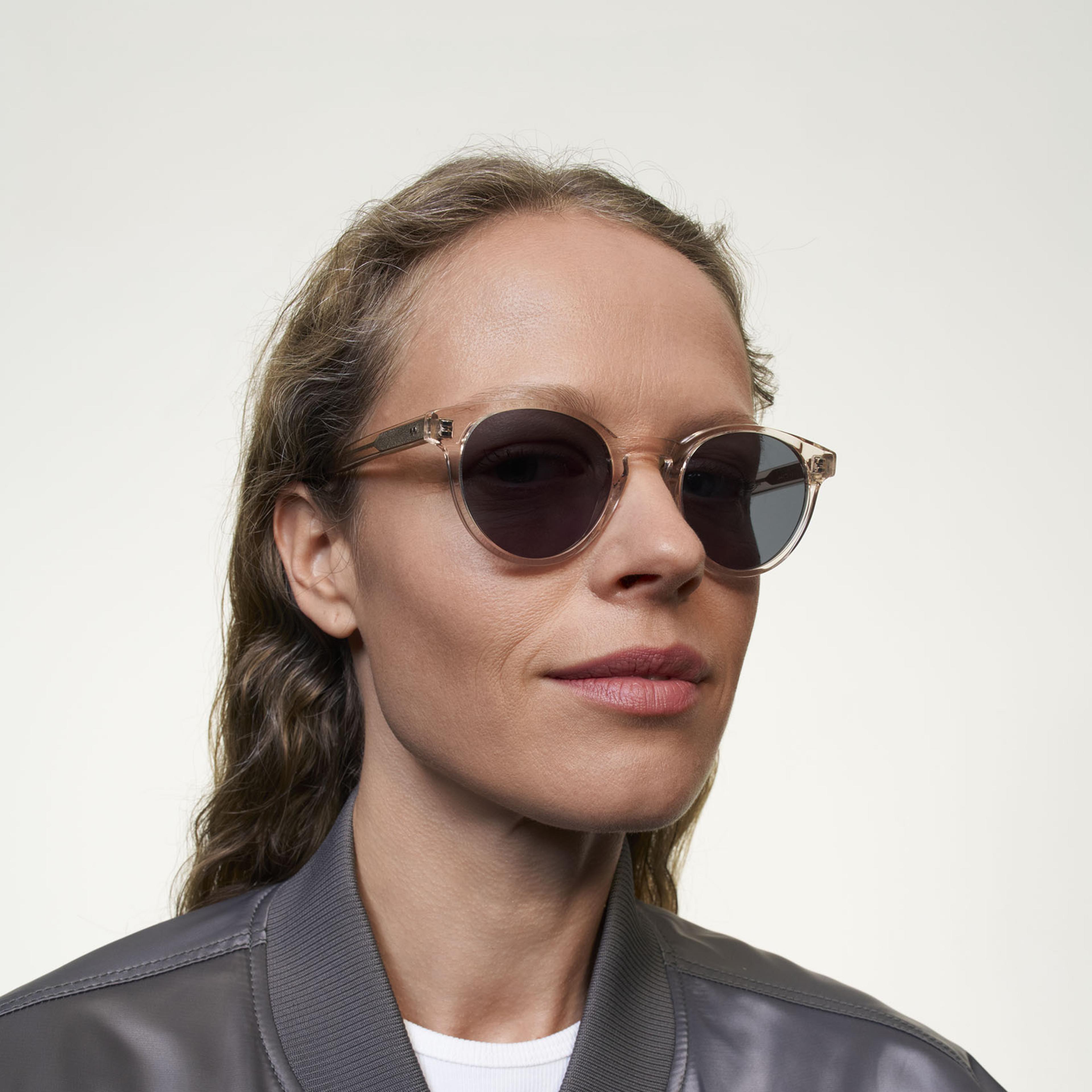 Ace & Tate Pierce in Fizz Ace & Tate Sunglasses | Round Acetate in Clear, Pink