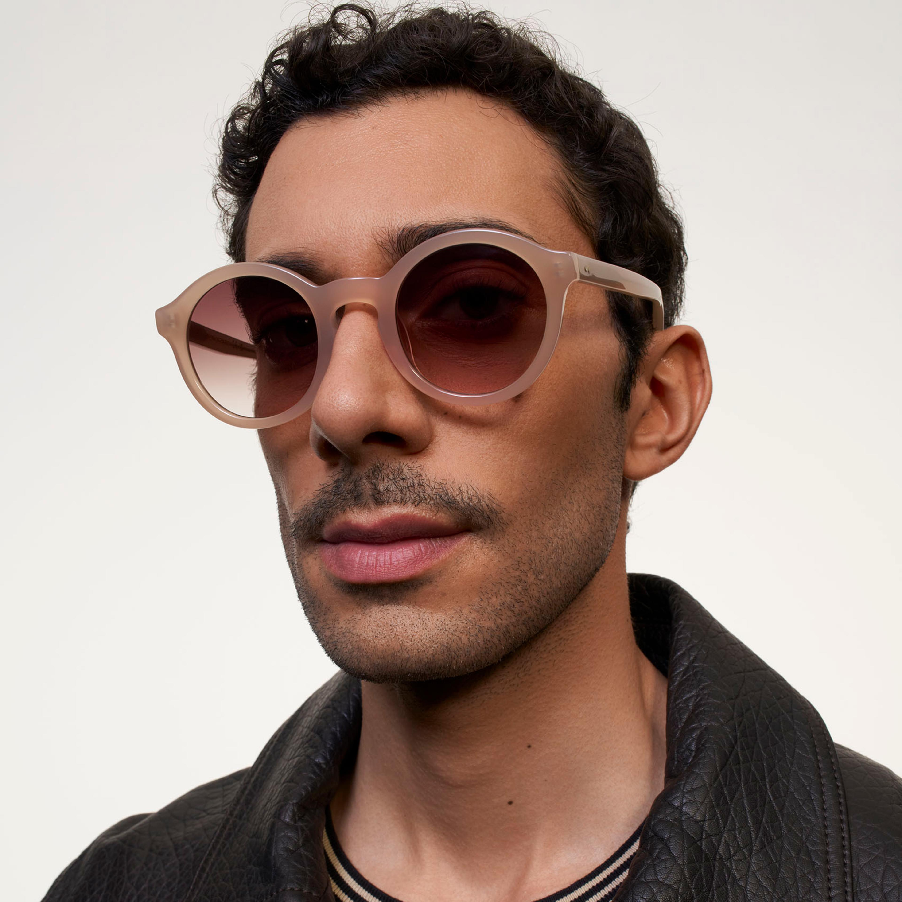 Ace & Tate Colin in Cashew Ace & Tate Sonnenbrillen | Rund Acetat in Beige