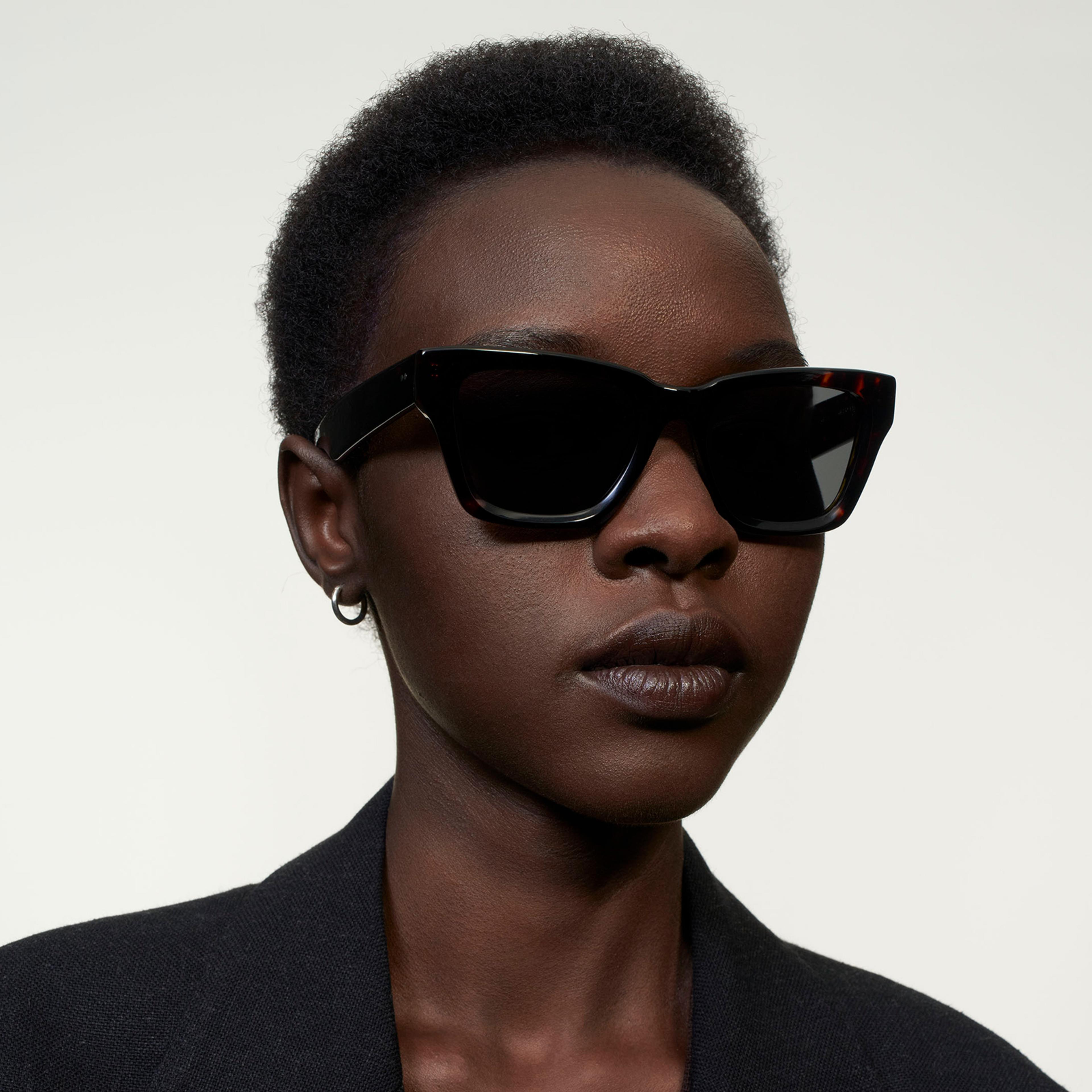 Ace & Tate Mac in Mulberry Tree Ace & Tate Sunglasses | Square Acetate in tortoise
