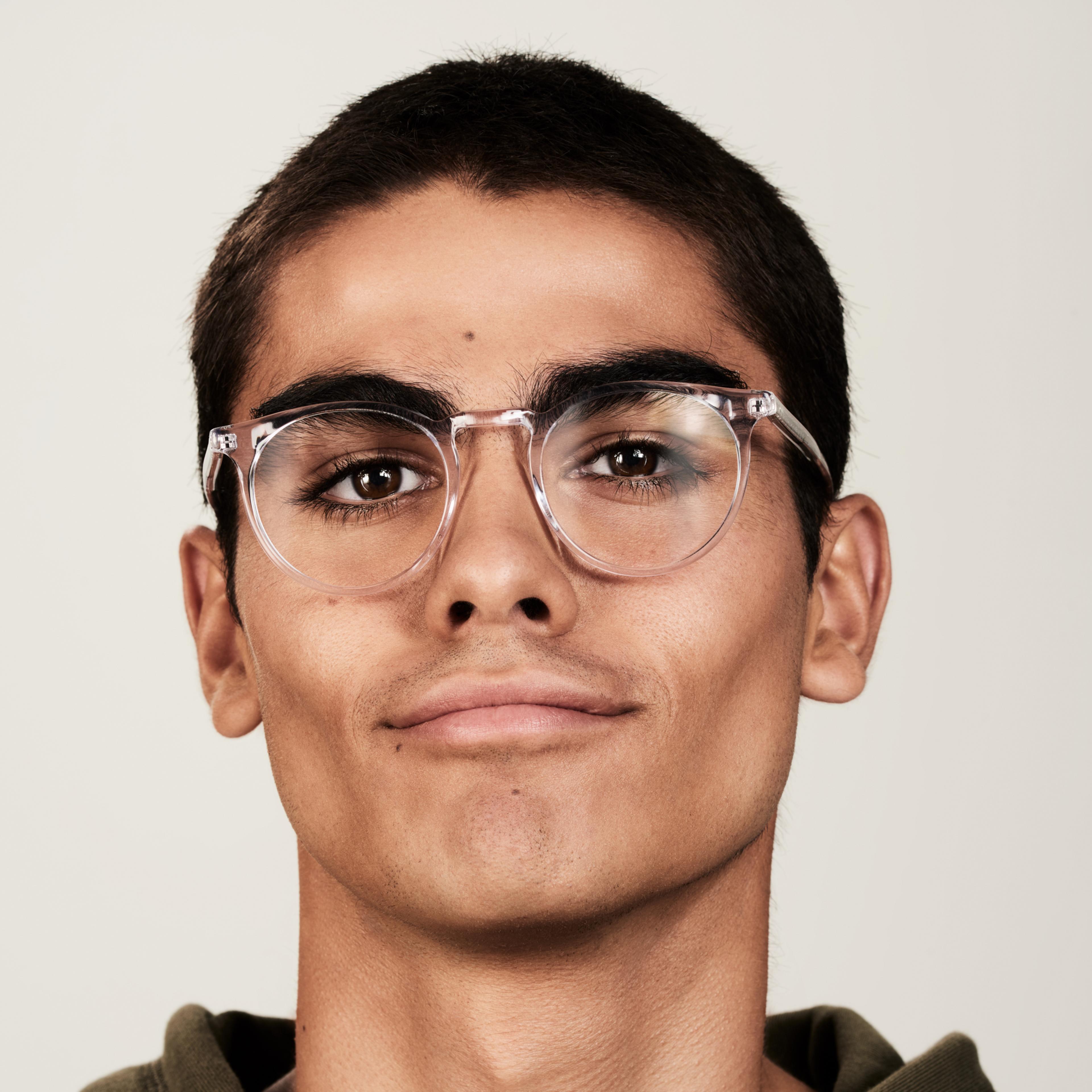 Ace & Tate Roth in Crystal Ace & Tate Glasses | Round Acetate in Clear