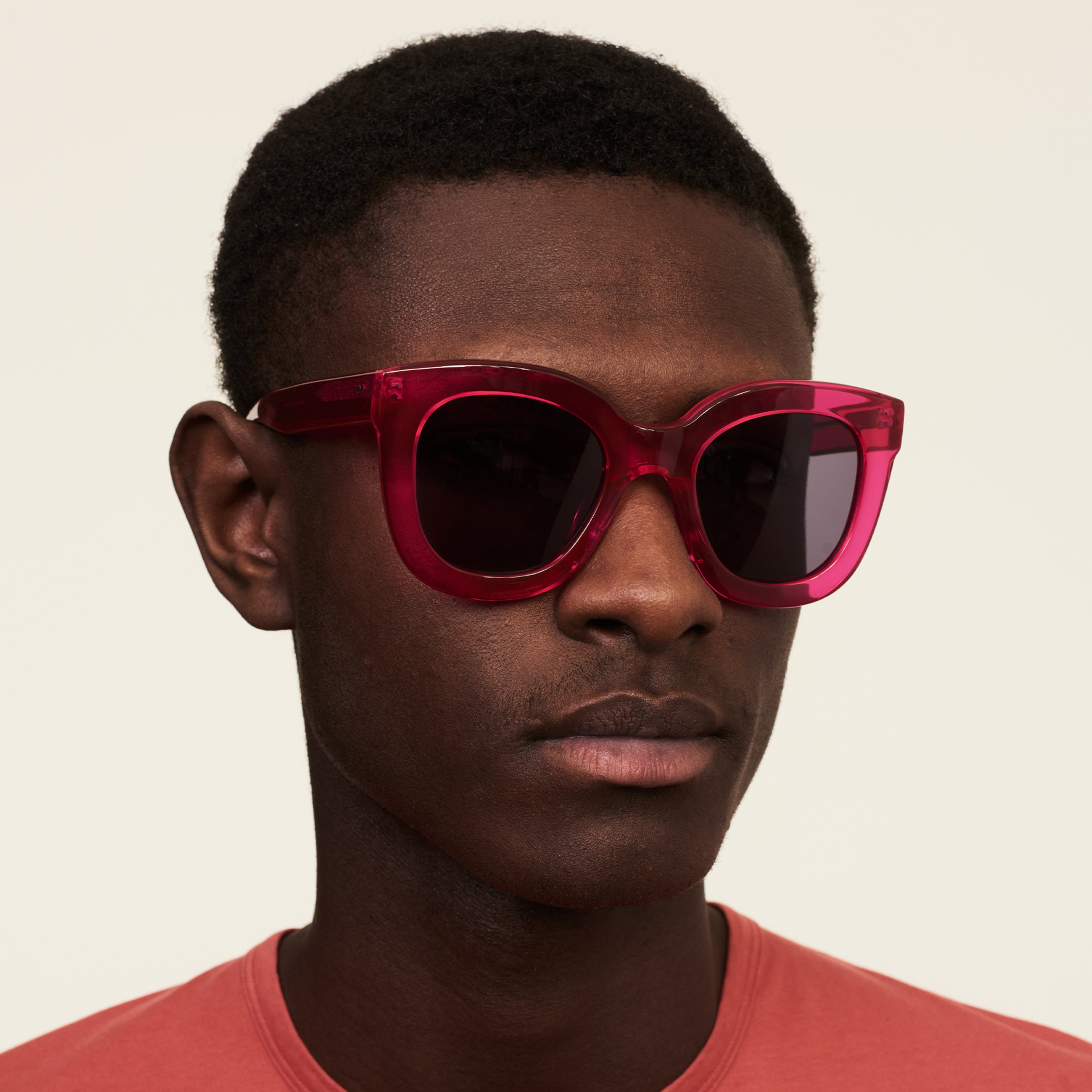 Ace & Tate Solaires | carrée Renew bio-acétate in Rose