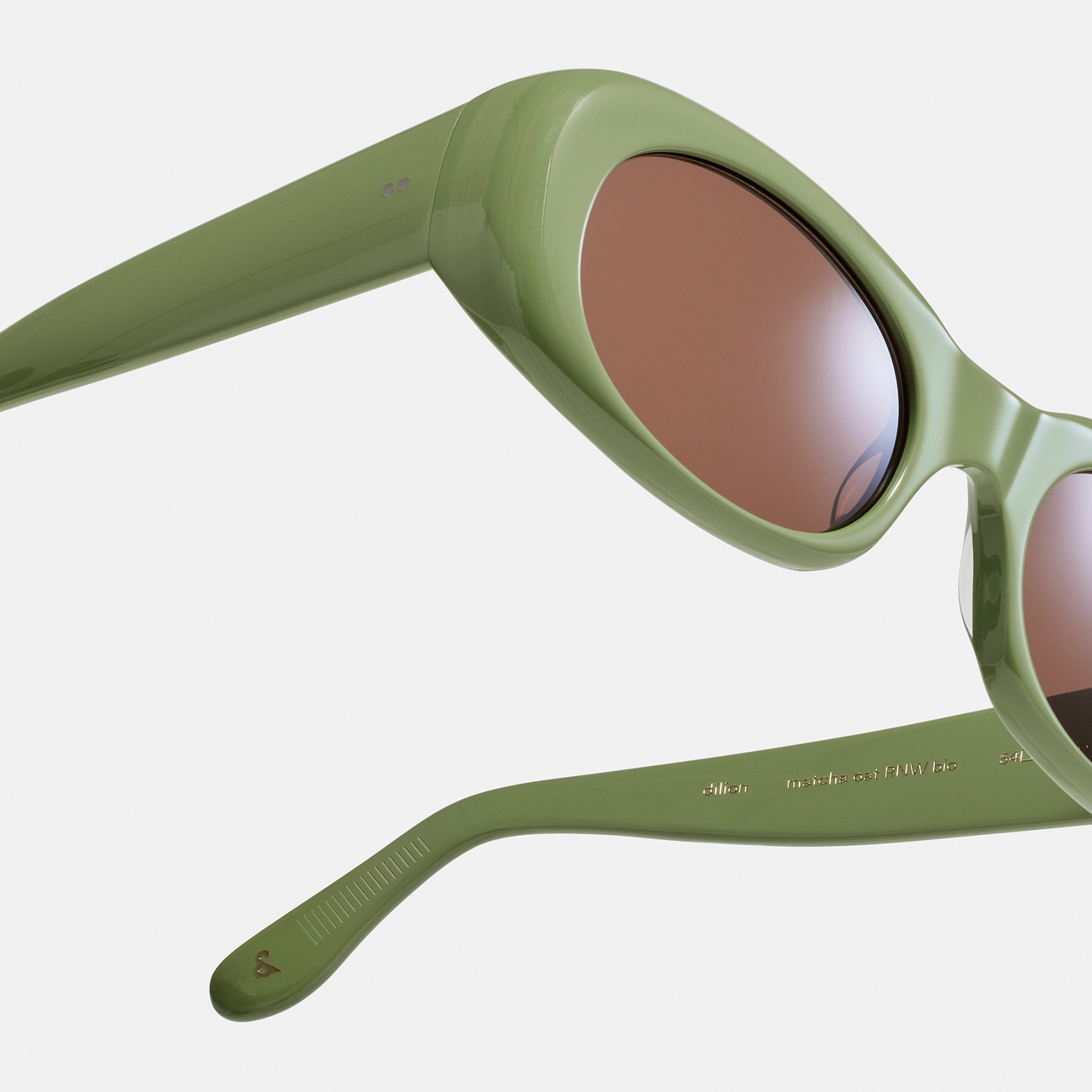 Ace & Tate Solaires | oval Renew bio-acétate in Vert