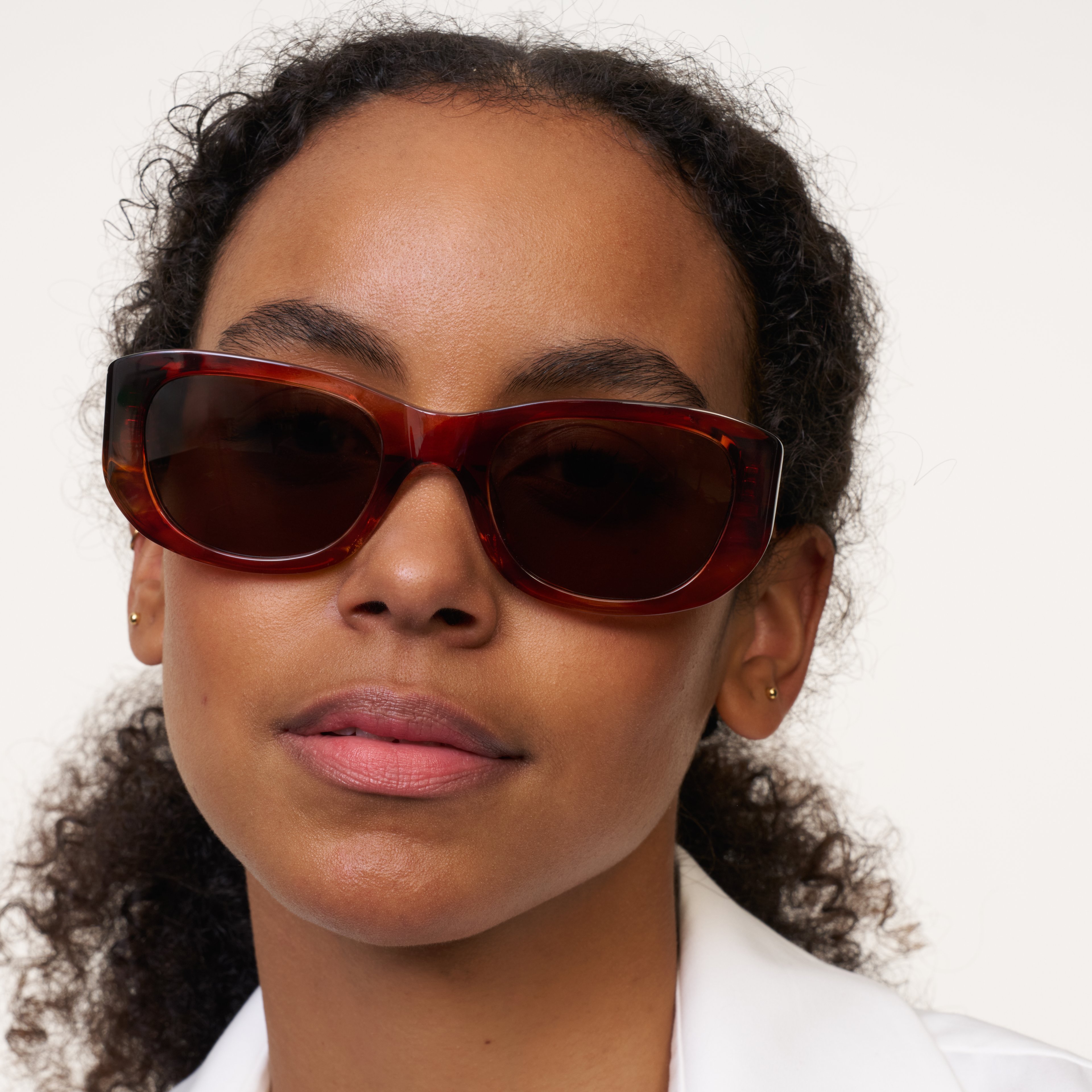 Ace & Tate Solaires | Rectangulaire Acétate in Marron, Rouge