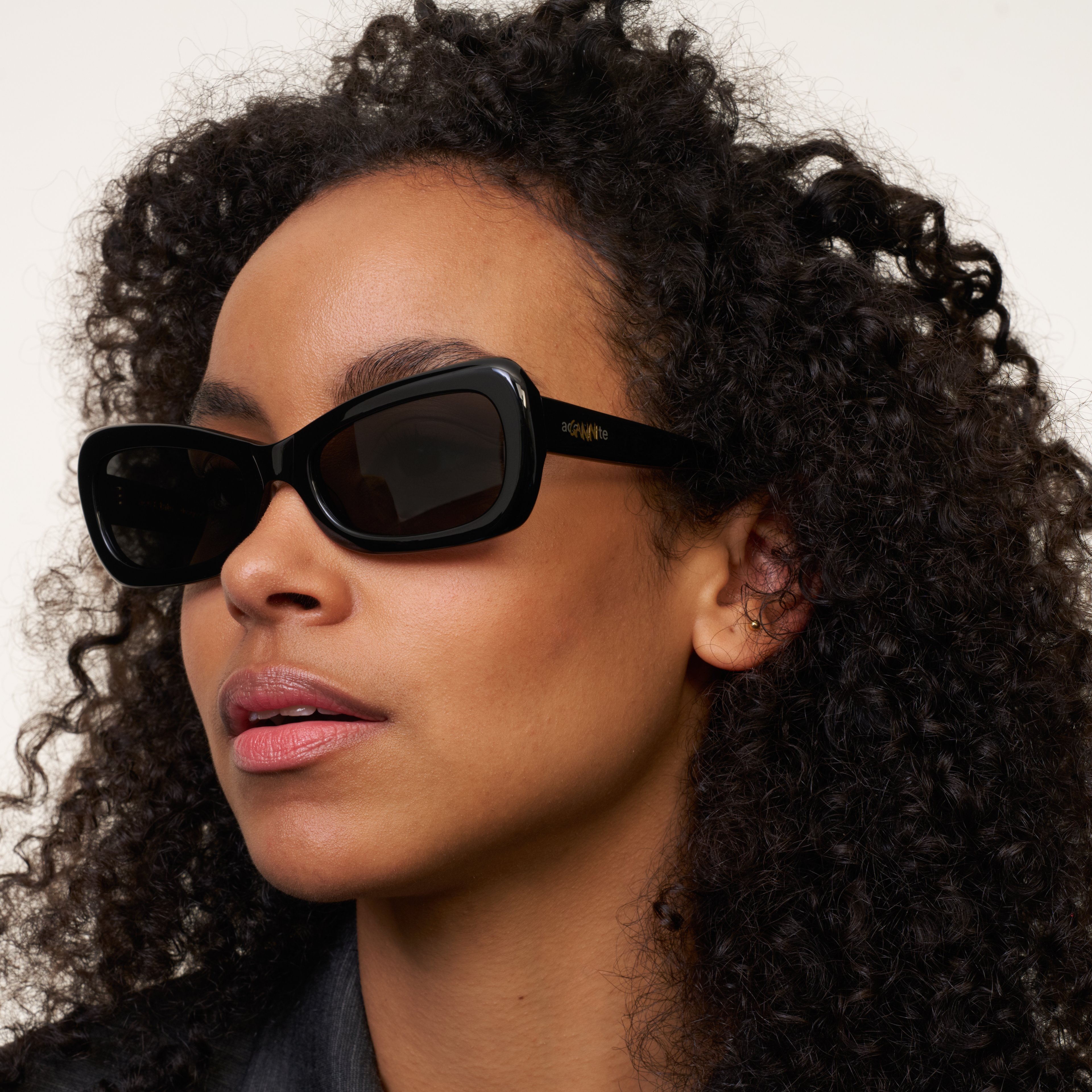 Ace & Tate Sonnenbrillen | Oval Acetat in Schwarz