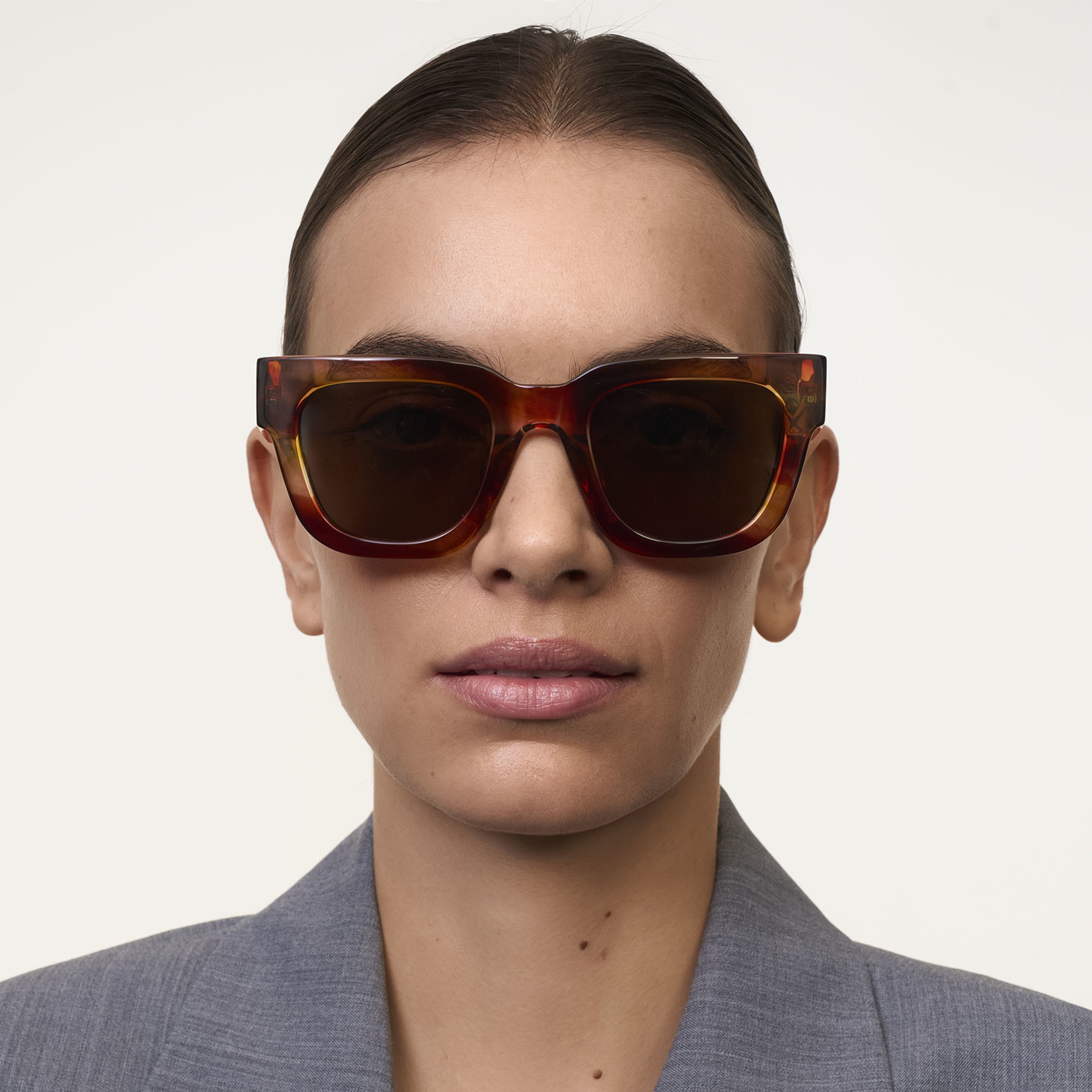 Ace & Tate Zonnebrillen | Vierkant Acetaat in Bruin, Rood