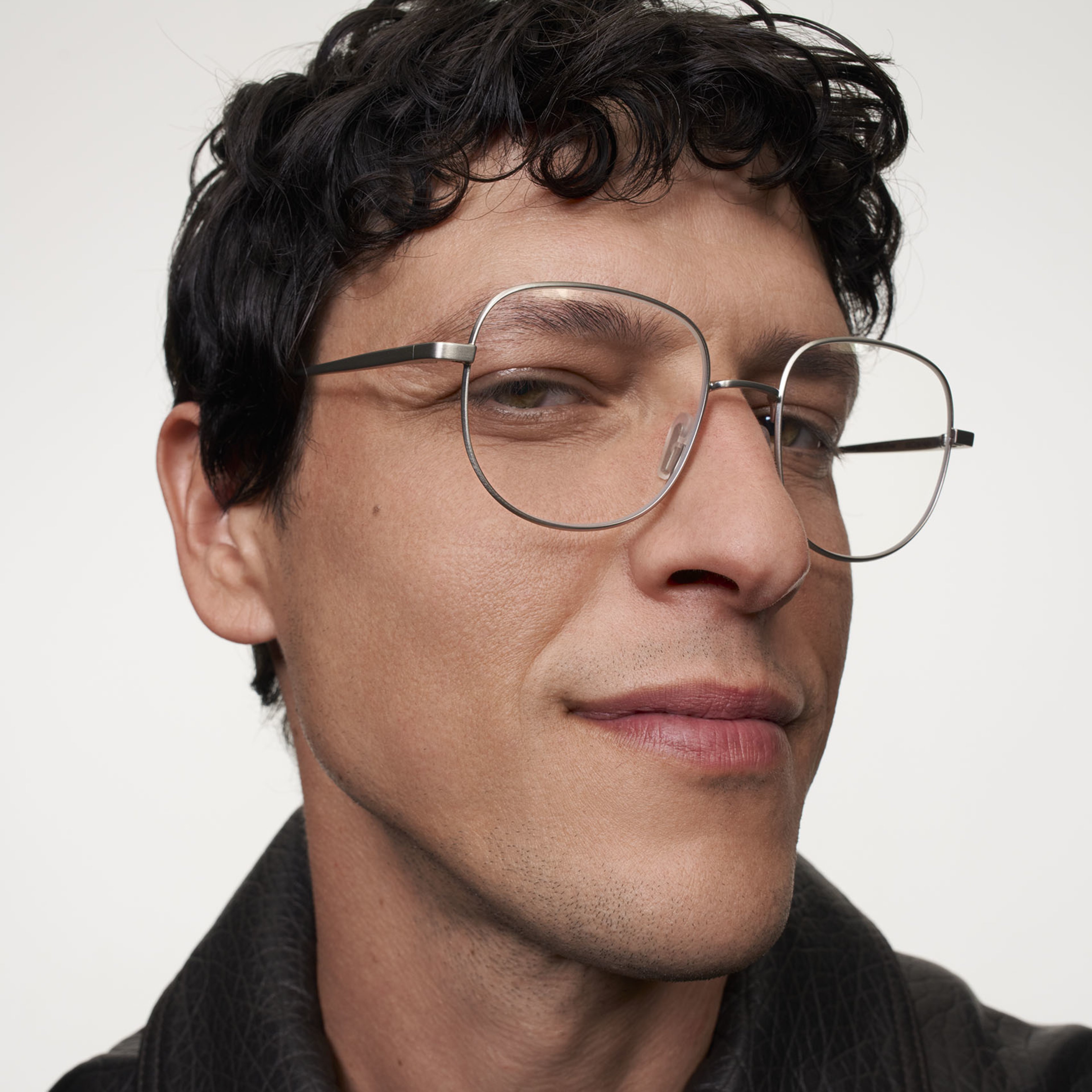 Ace & Tate Glasses | Round Metal in Silver