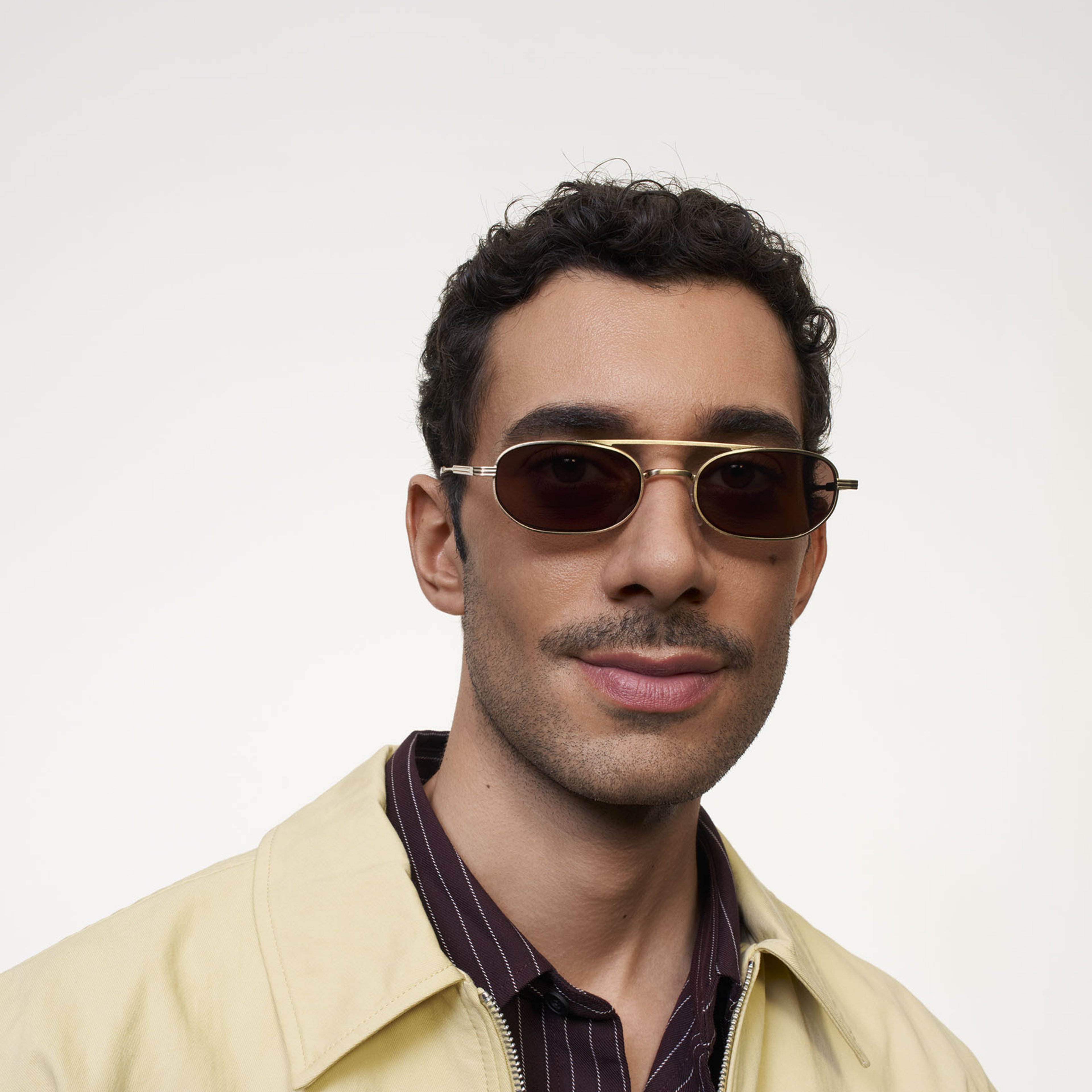 Ace & Tate Sunglasses | Oval Metal in Gold