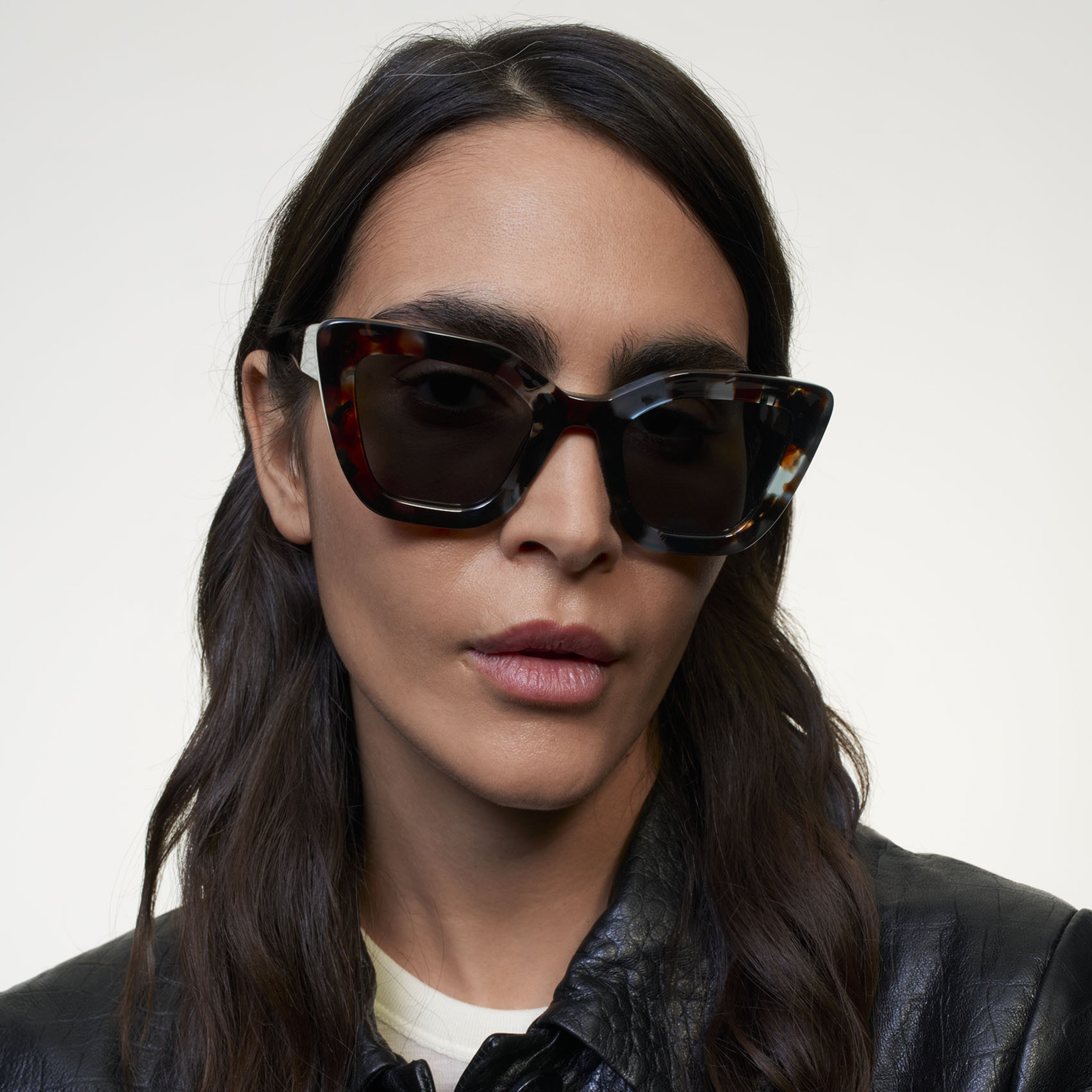 Ace & Tate Sonnenbrillen | Rechteckig Acetat in Blau, Schwarz, Braun