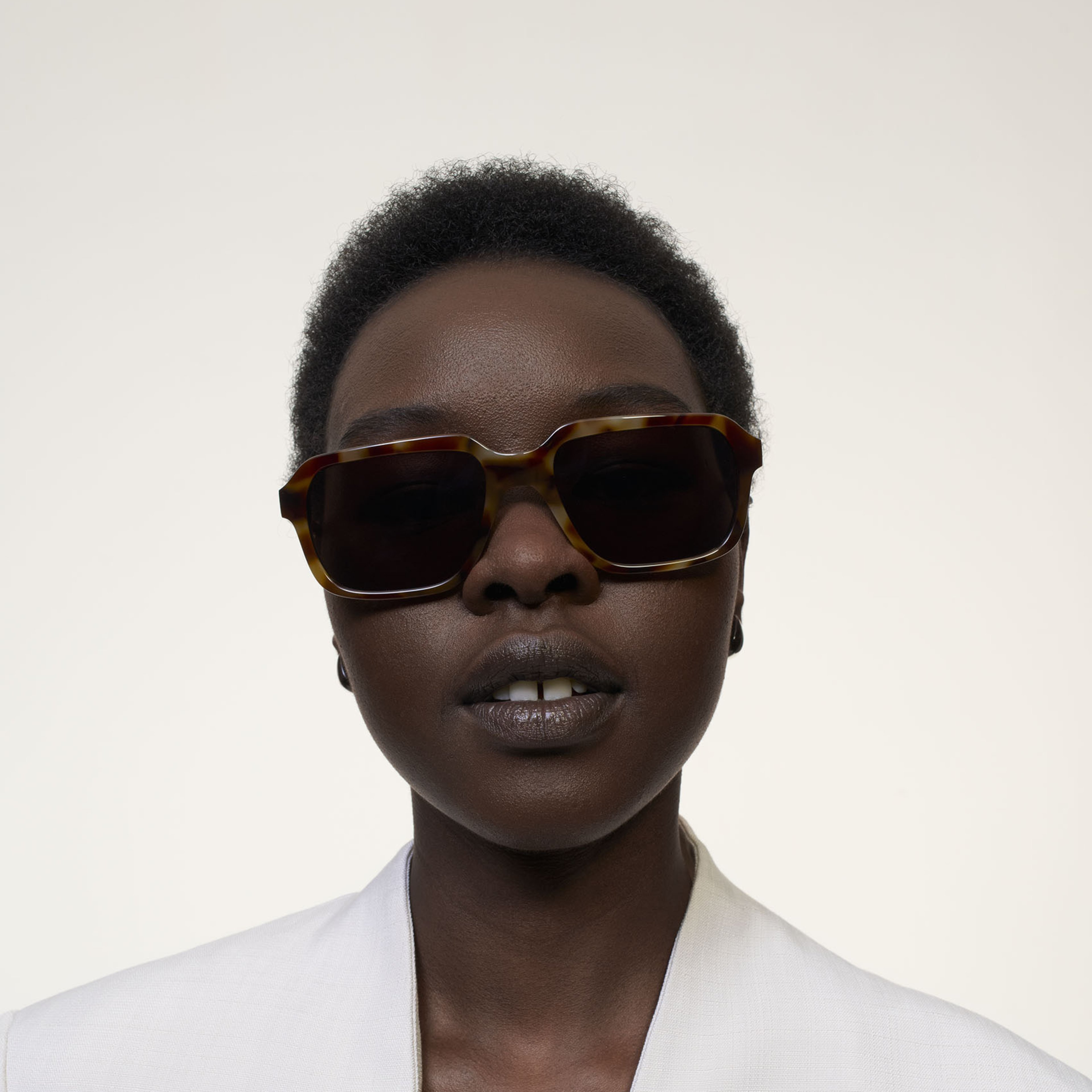 Ace & Tate Sonnenbrillen | Quadratisch Acetat in Braun, Gelb