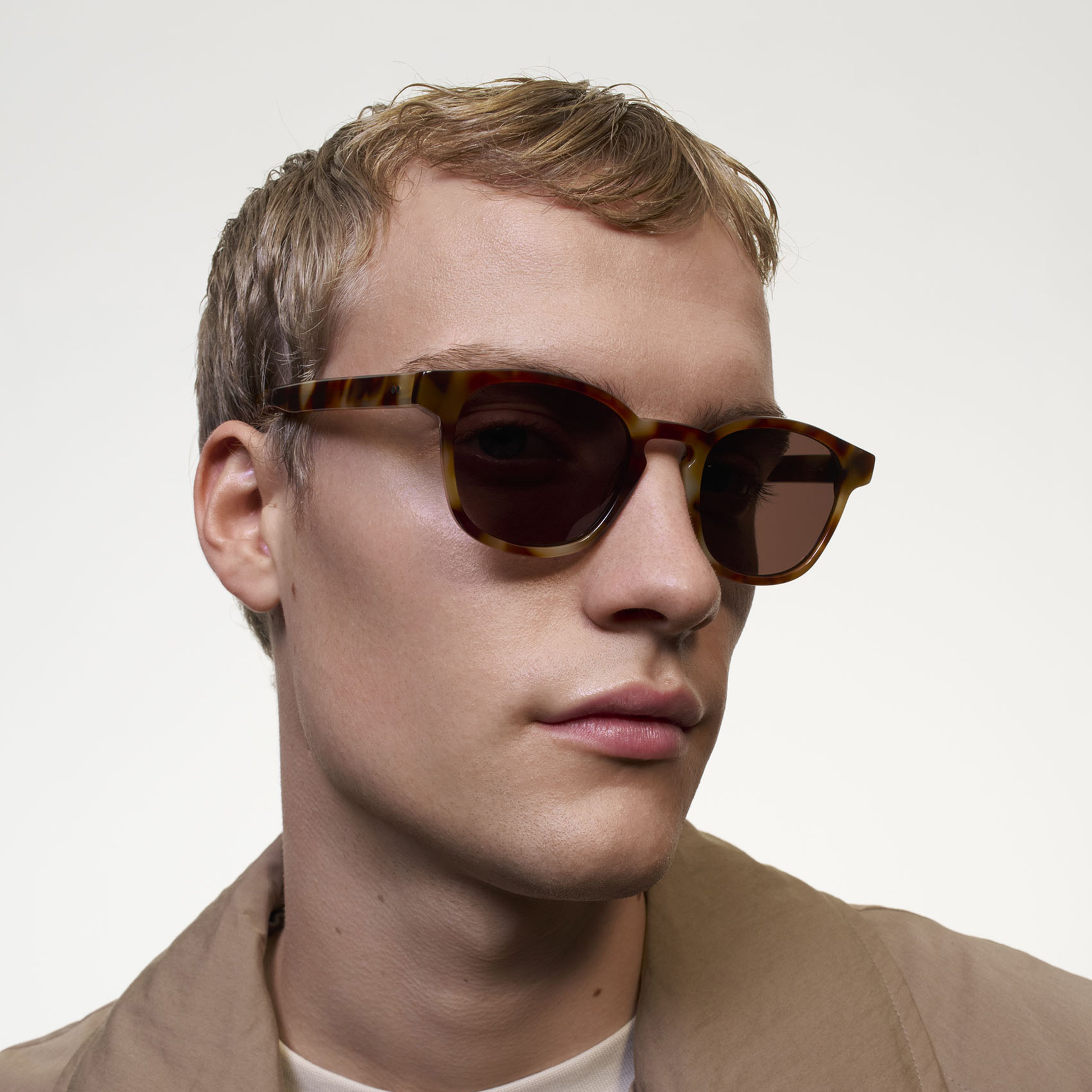 Ace & Tate Sonnenbrillen | Quadratisch Acetat in Braun, Gelb