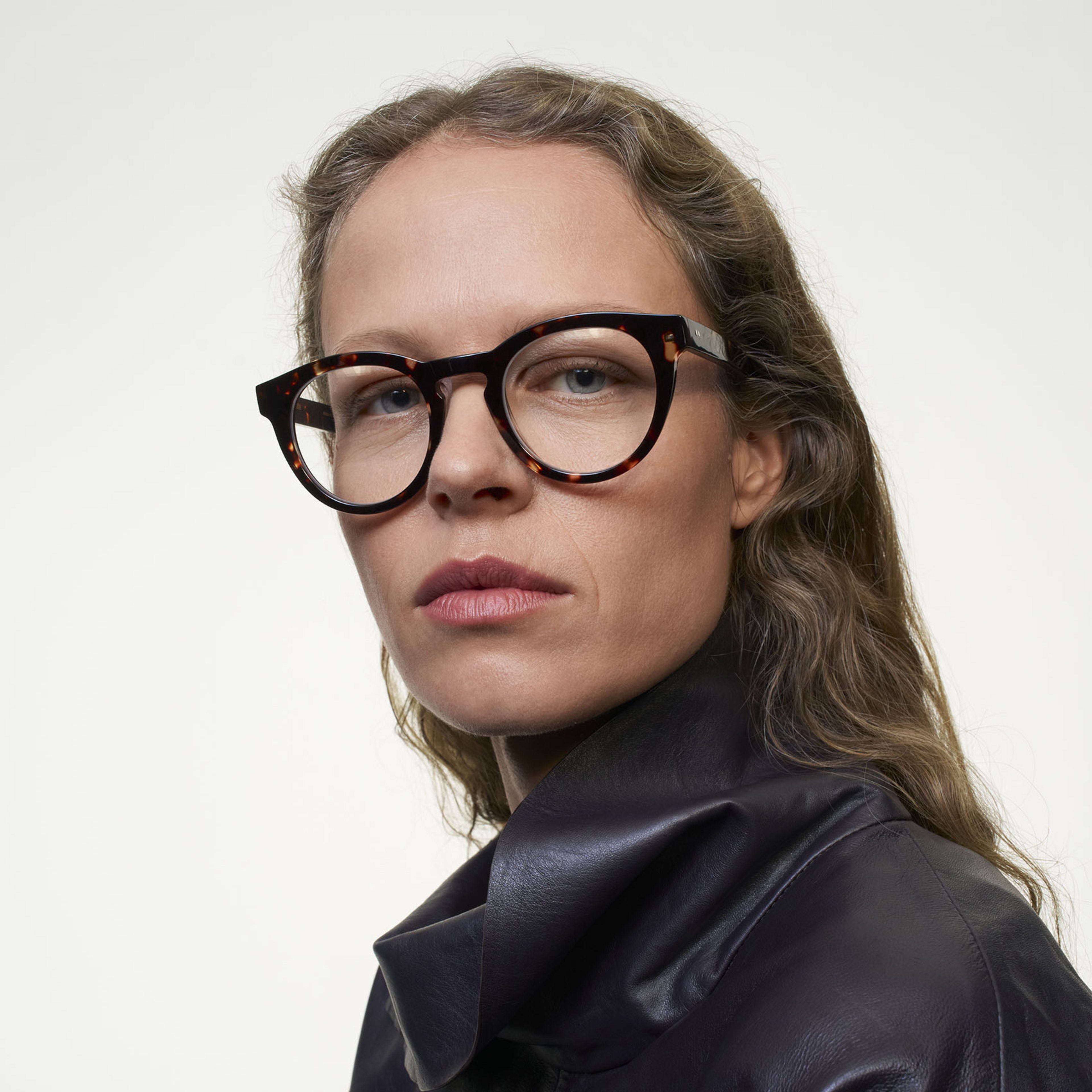 Ace & Tate Glasses | Round Acetate in Brown