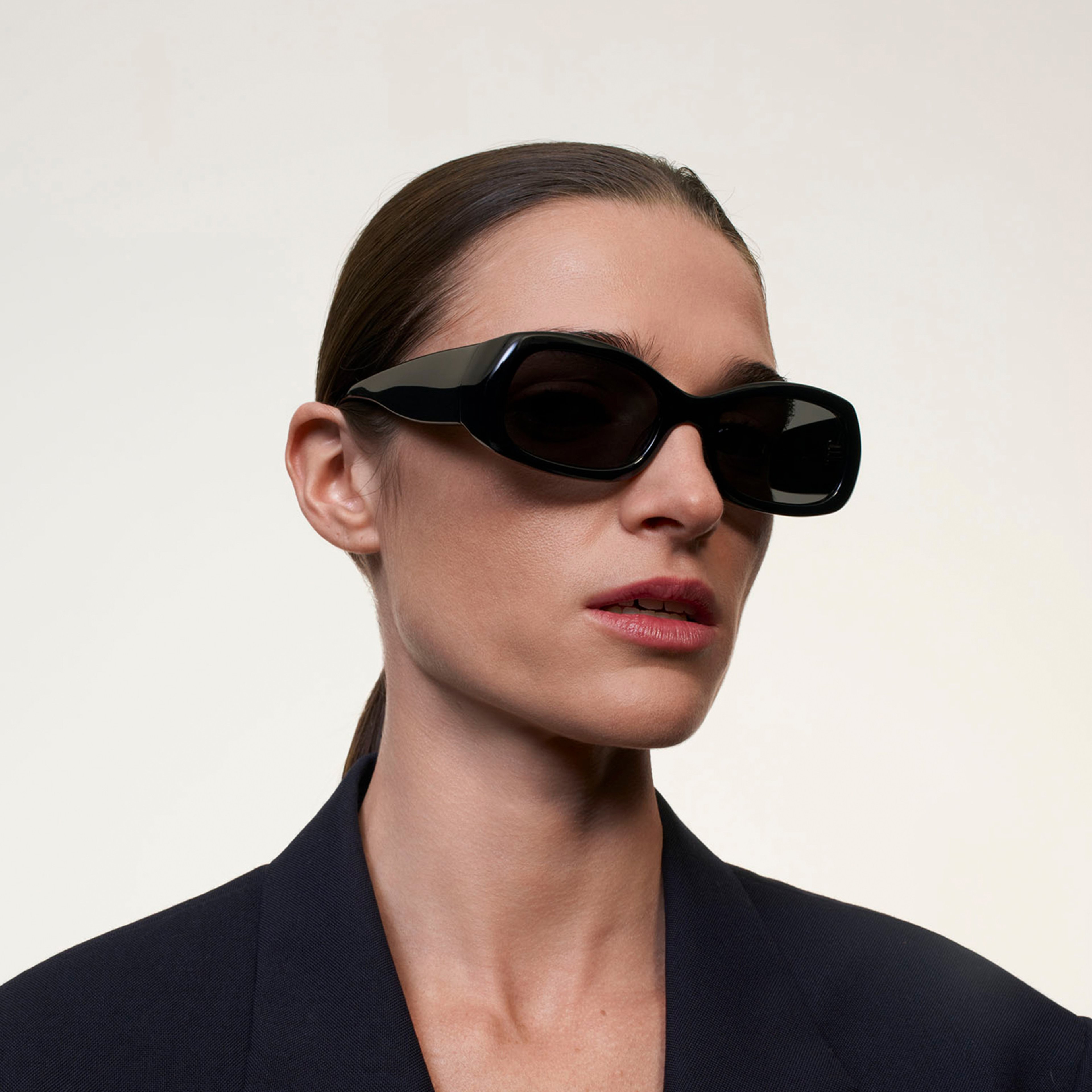 Ace & Tate Sunglasses | Oval Acetate in Black