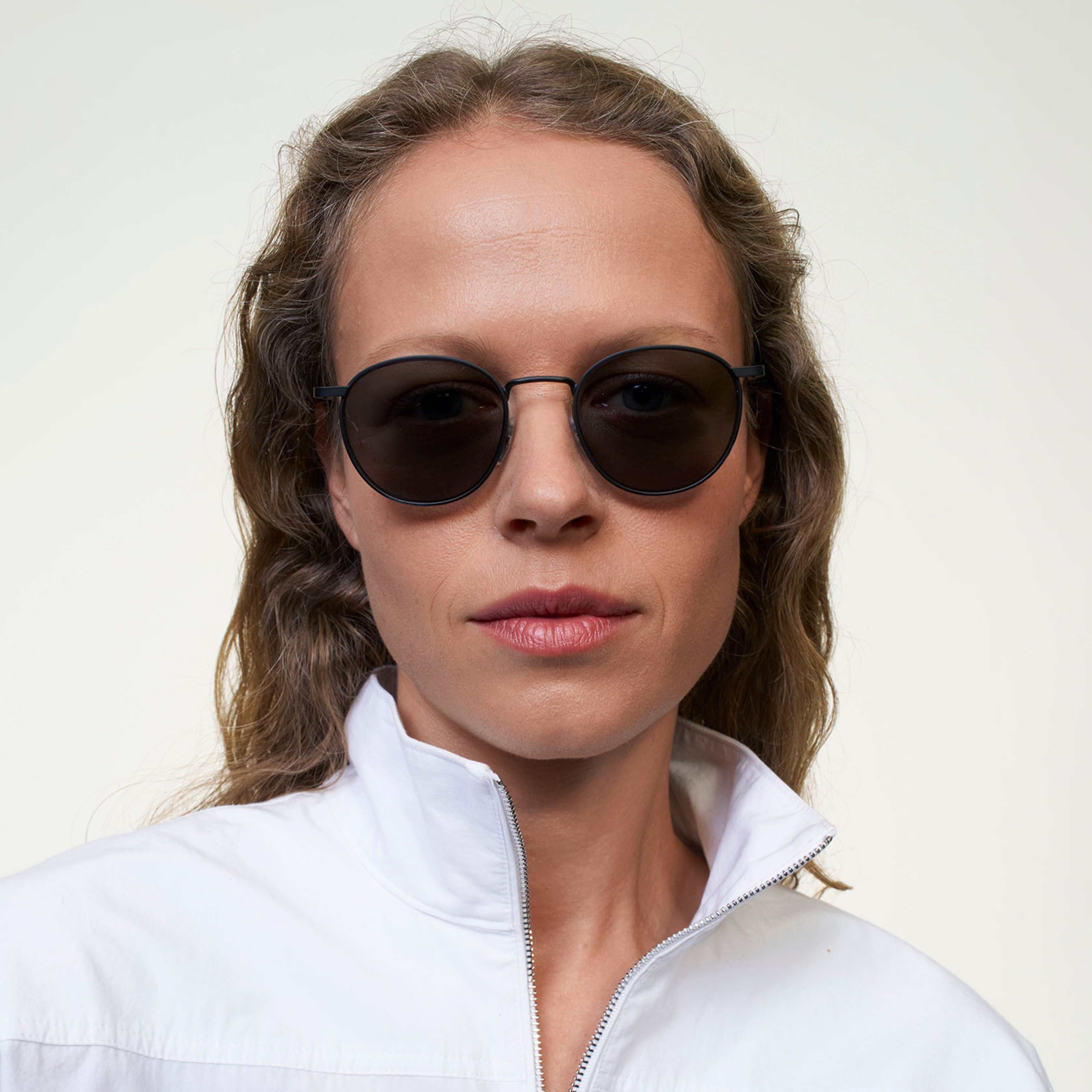 Ace & Tate Sunglasses | Round Metal in Black