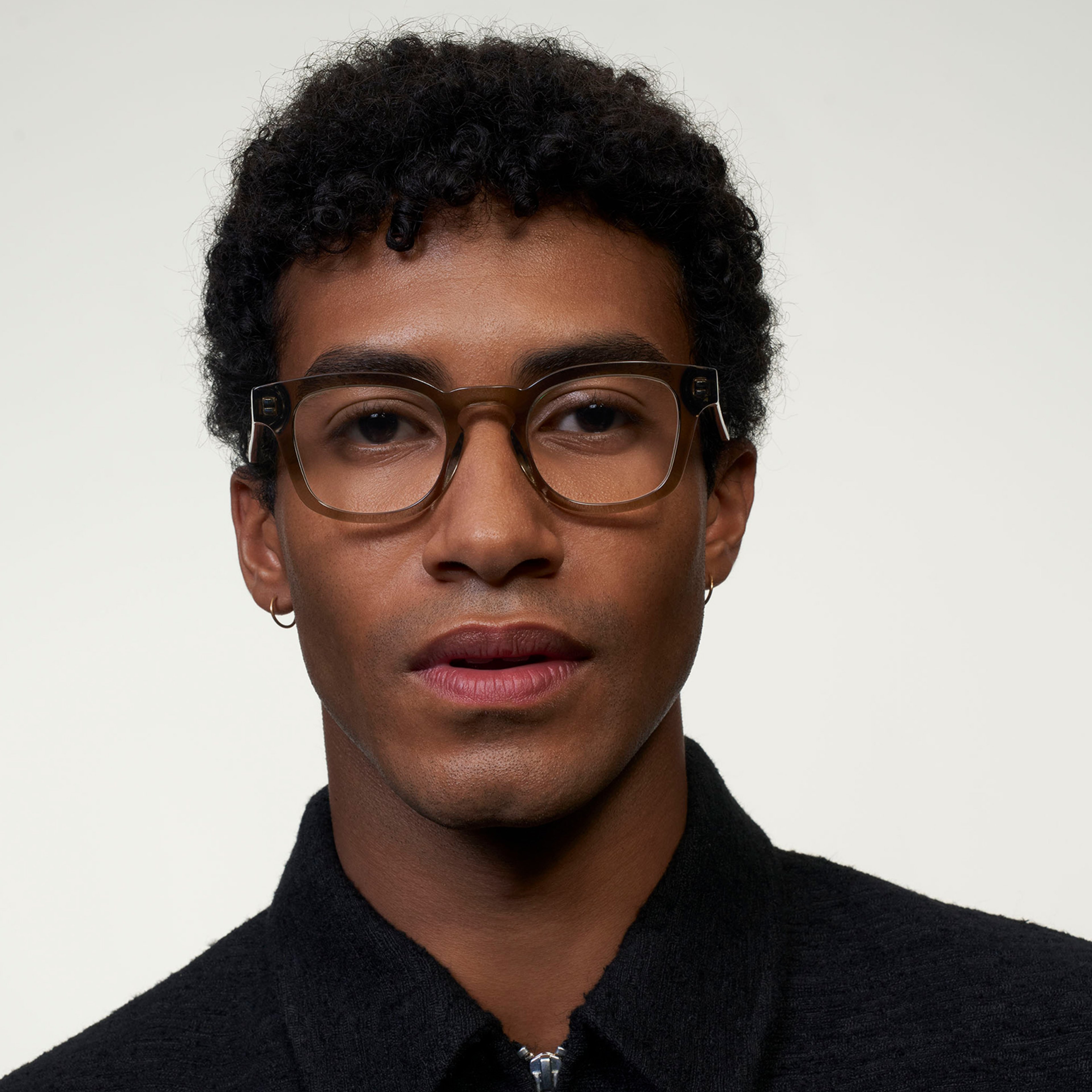 Ace & Tate Glasses | Round Acetate in Grey