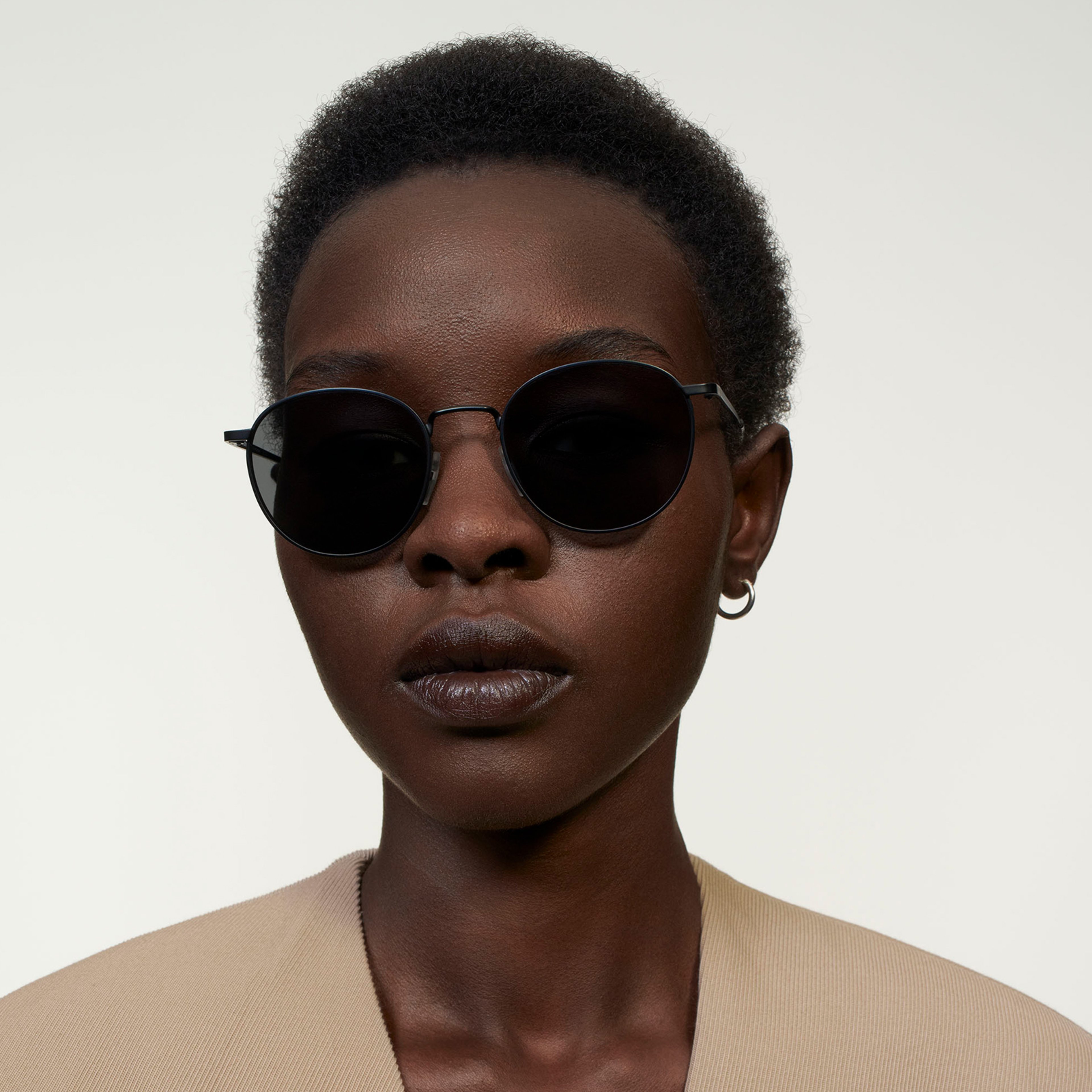 Ace & Tate Sunglasses | Round Metal in Black