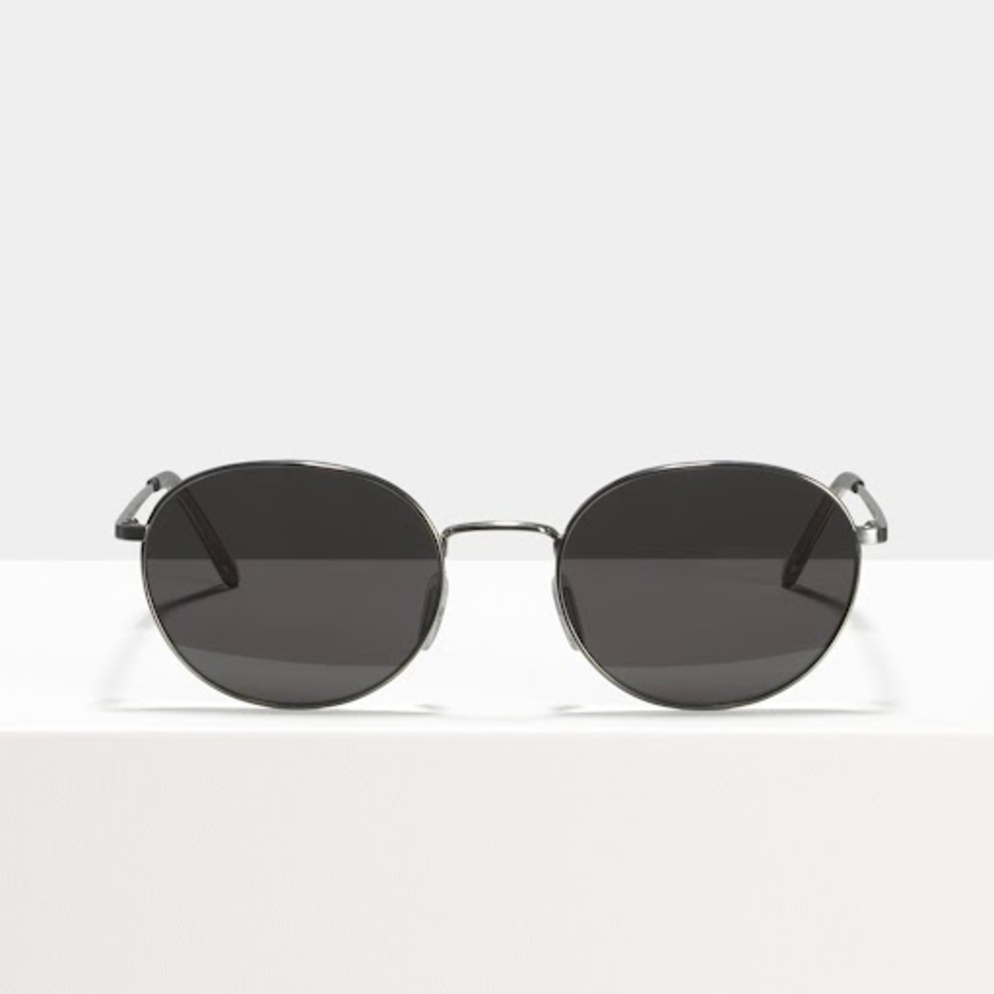 Ace & Tate John in Satin Silver Ace & Tate Sonnenbrillen | Oval Metall in Silber