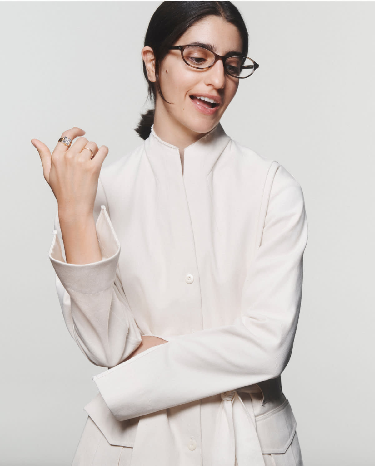 Model wearing frame Model wearing frame