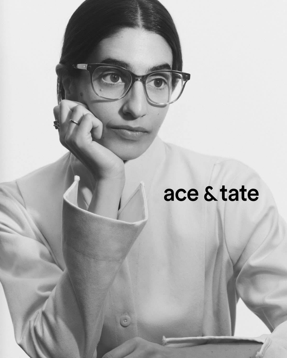 Model wearing frame Model wearing frame