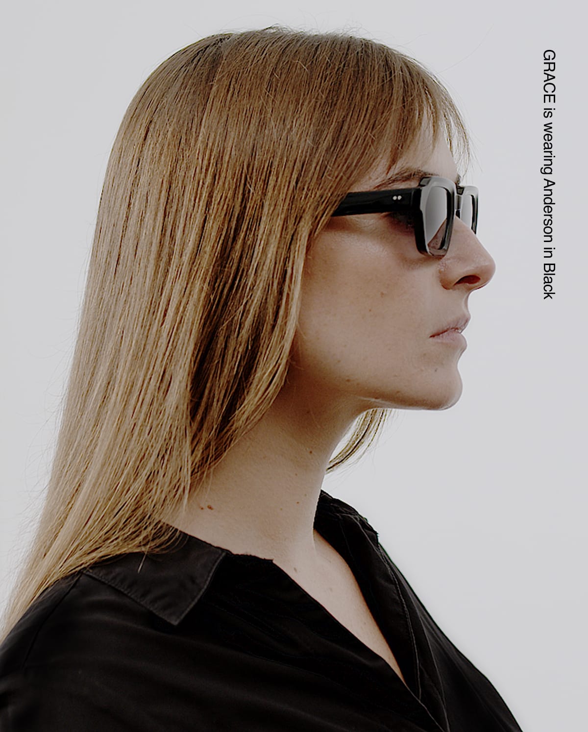 Model wearing the Anderson sunglasses in black